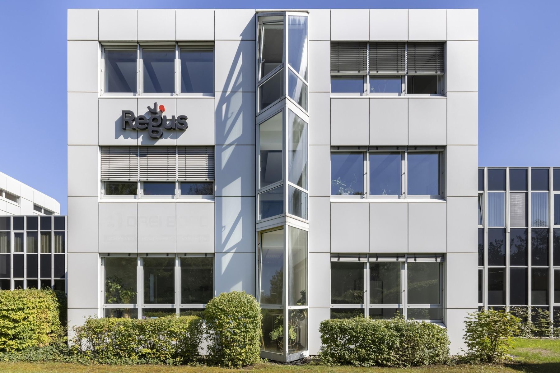Pronájem kanceláře 1.440 m²