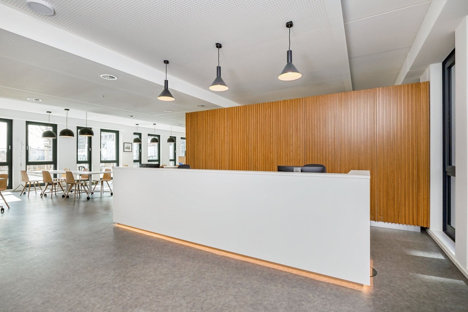 Pronájem kanceláře 5.375 m² — photo 2