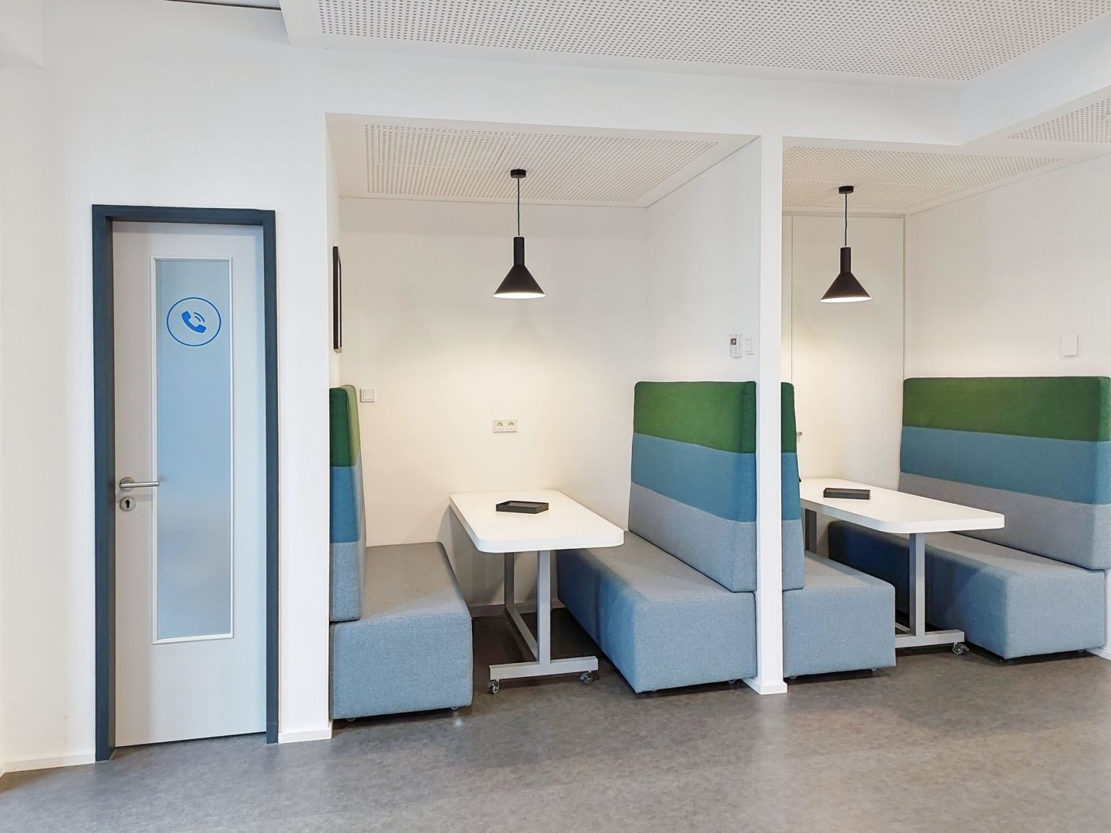 Pronájem kanceláře 5.375 m² — photo 3