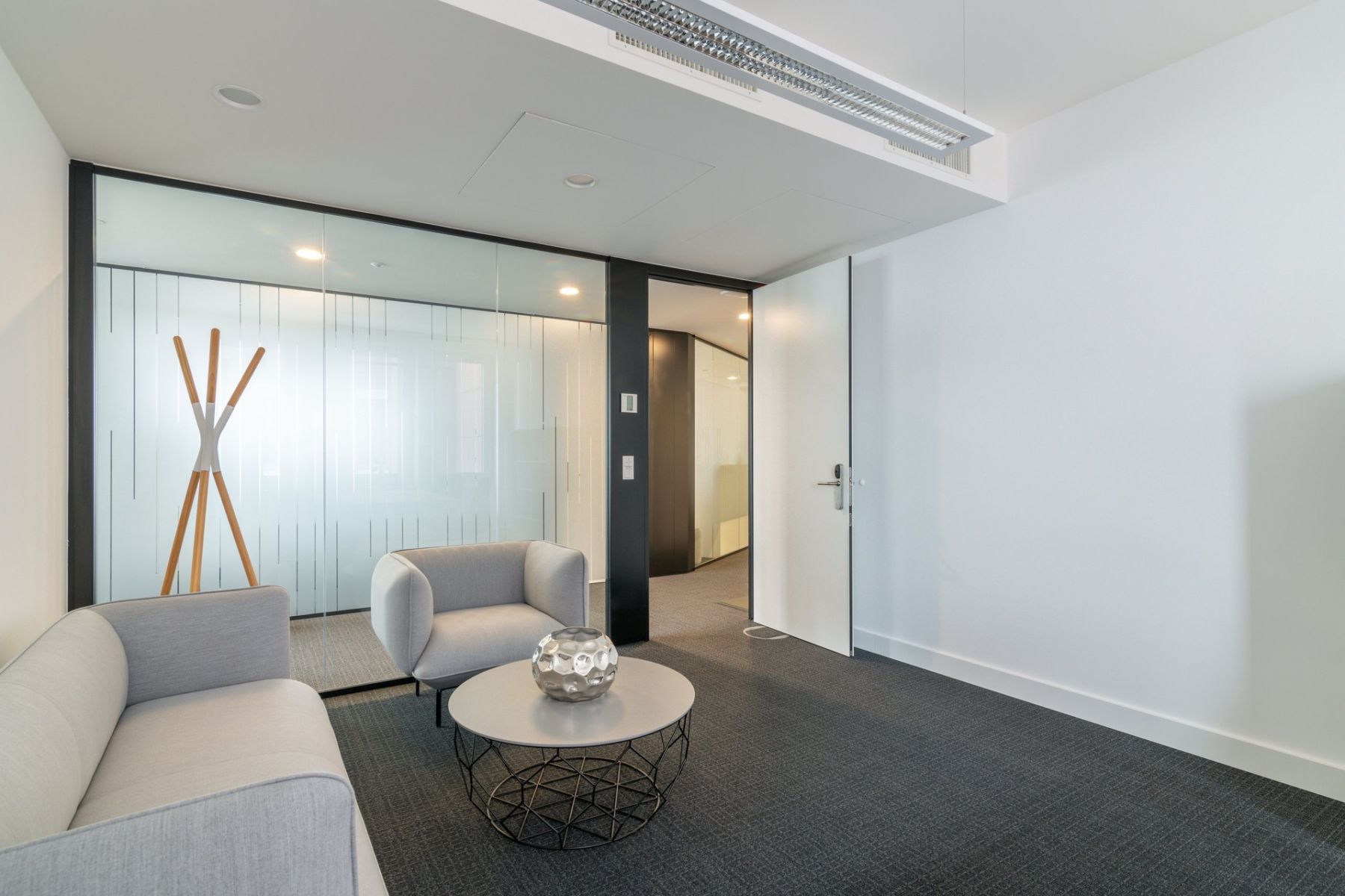 Pronájem kanceláře 1.589 m² — photo 3