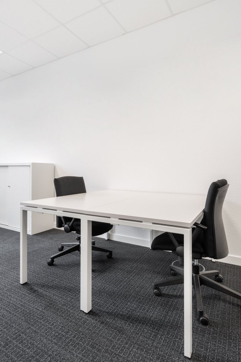 Pronájem kanceláře 639 m² — photo 2