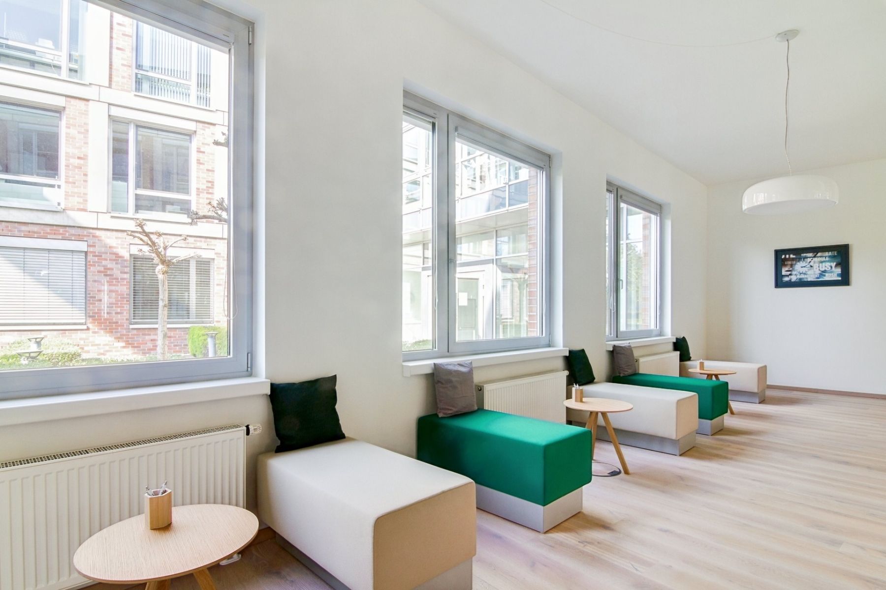 Pronájem kanceláře 1.372 m² — photo 3