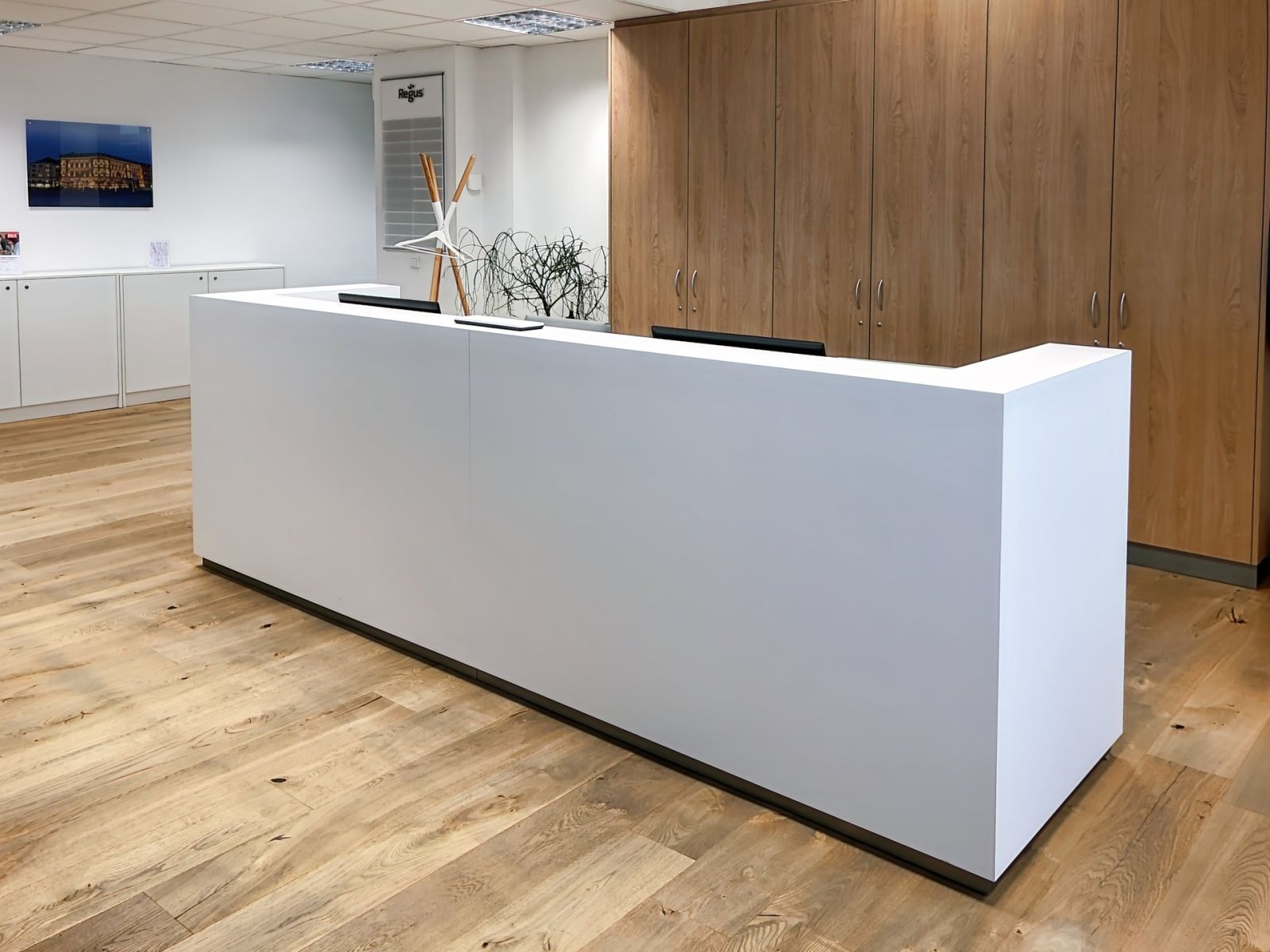 Pronájem kanceláře 1.693 m² — photo 2