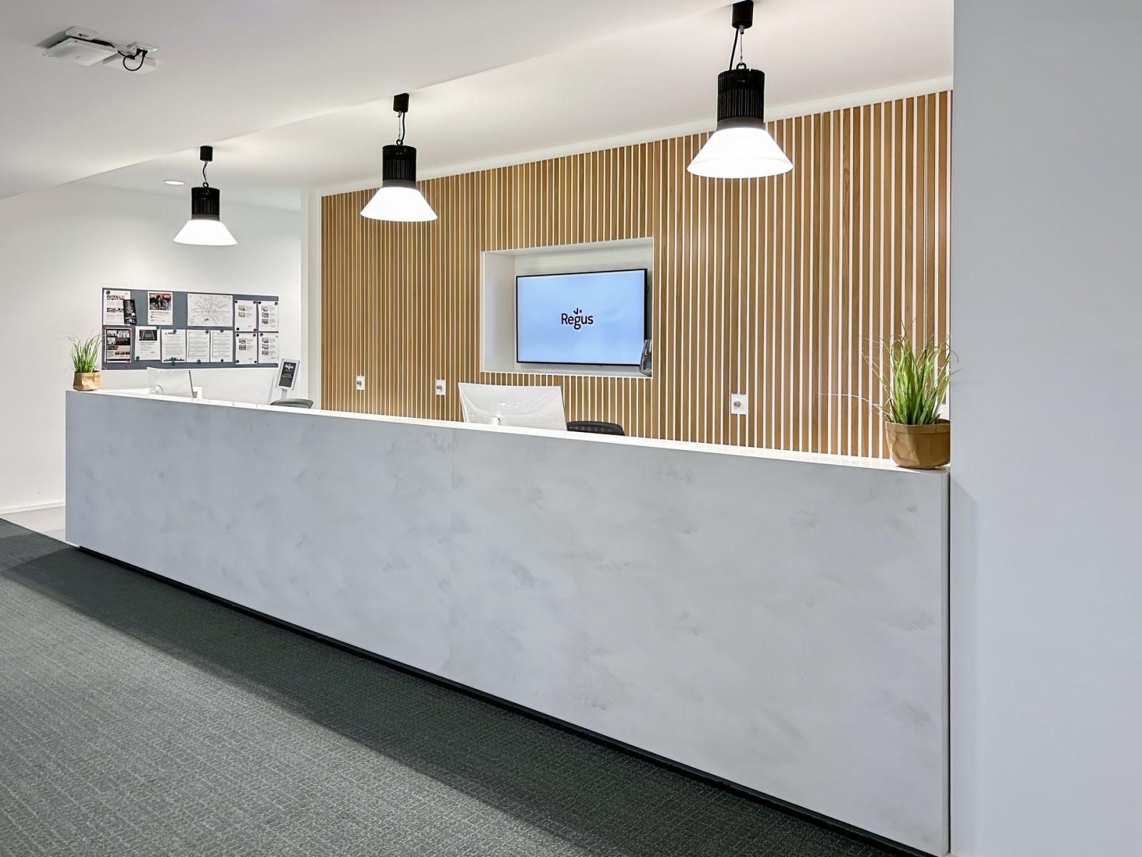 Pronájem kanceláře 2.434 m² — photo 2