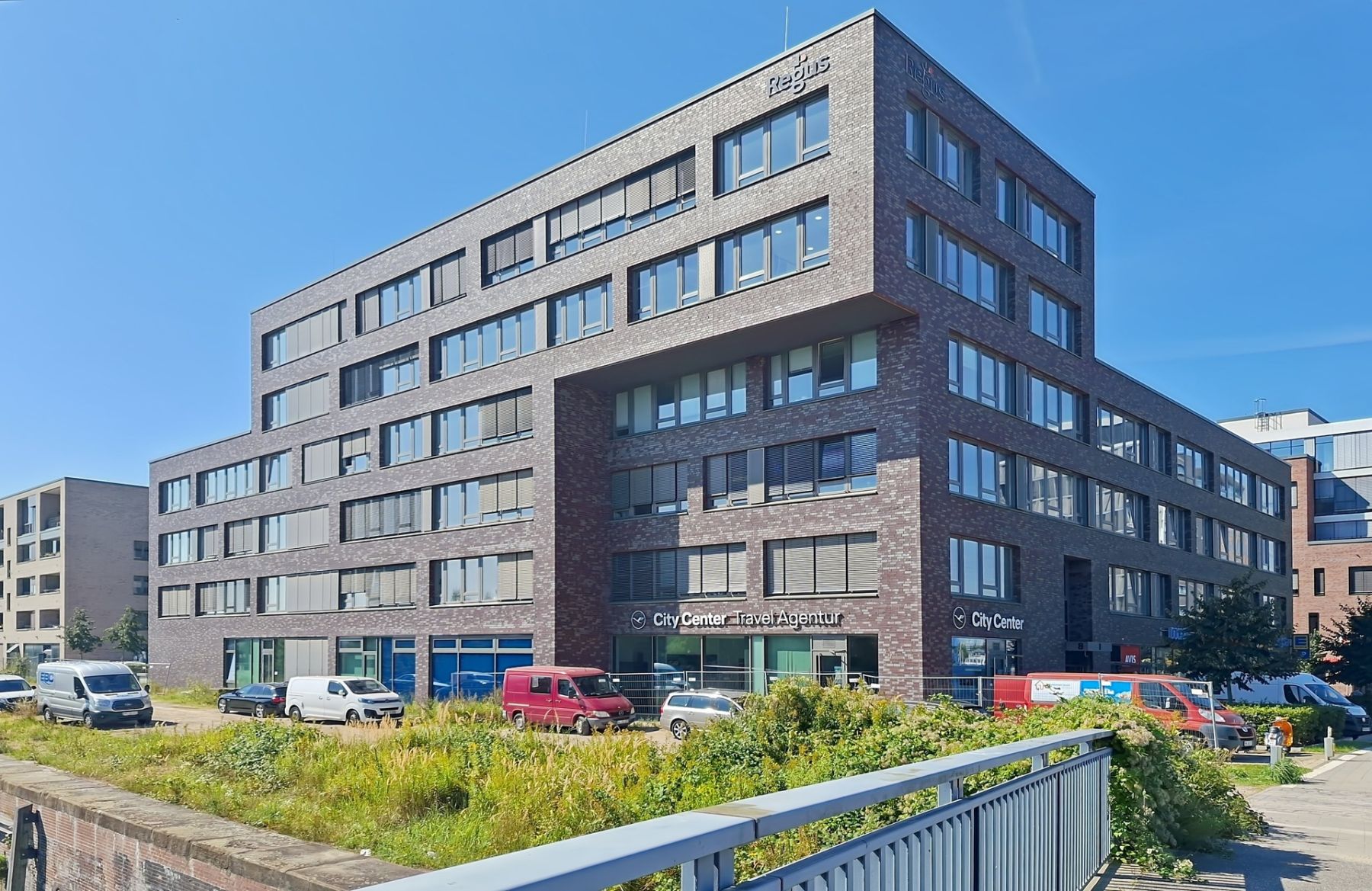 Pronájem kanceláře 1.601 m²