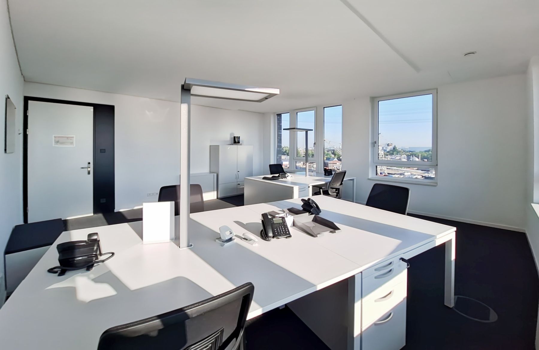 Pronájem kanceláře 1.601 m² — photo 3