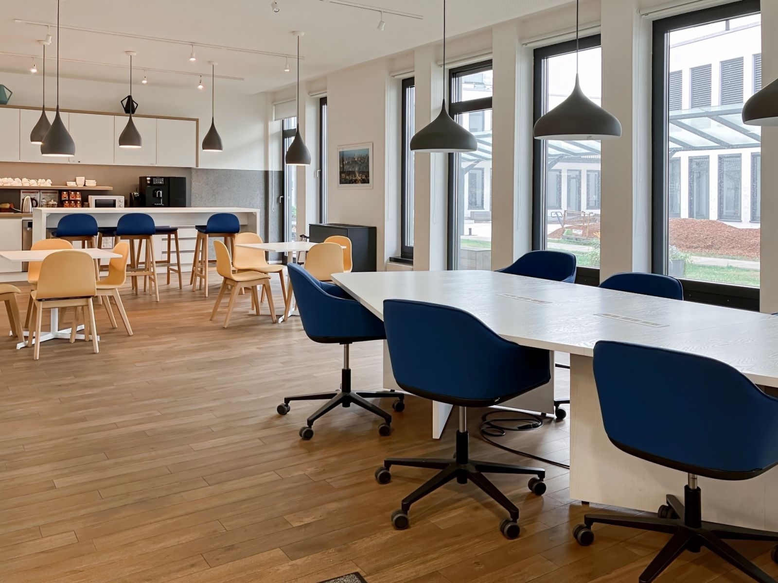 Pronájem kanceláře 2.157 m² — photo 3