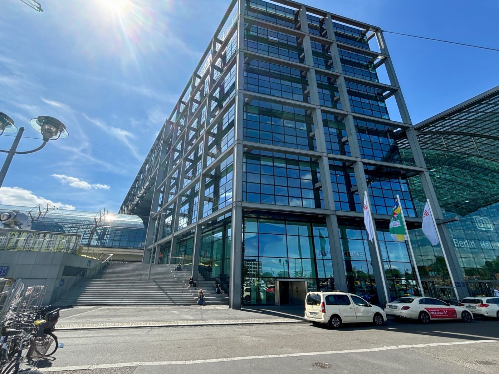Pronájem kanceláře 1.362 m²