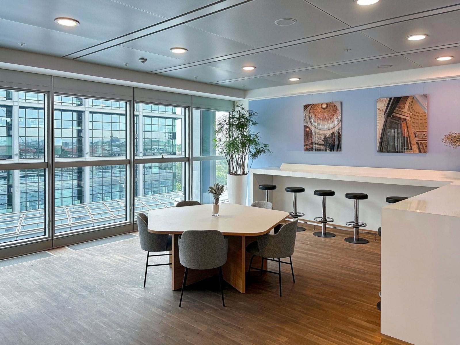 Pronájem kanceláře 1.362 m² — photo 3