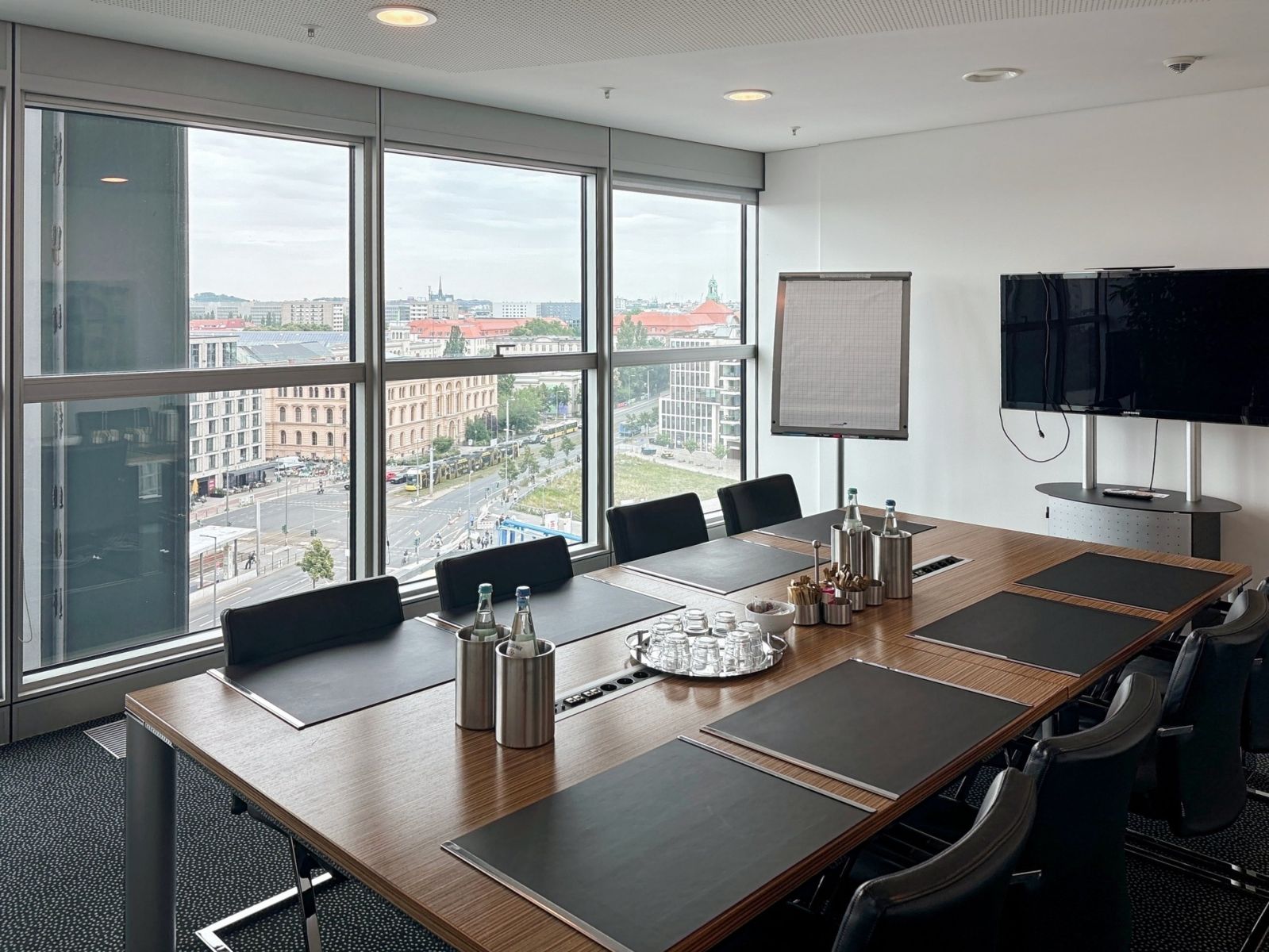 Pronájem kanceláře 1.362 m² — photo 5