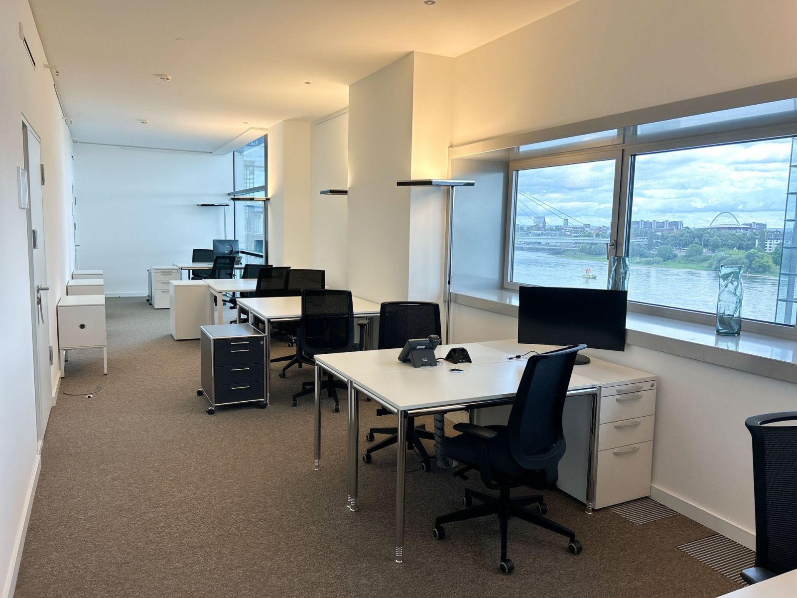 Pronájem kanceláře 1.170 m² — photo 4