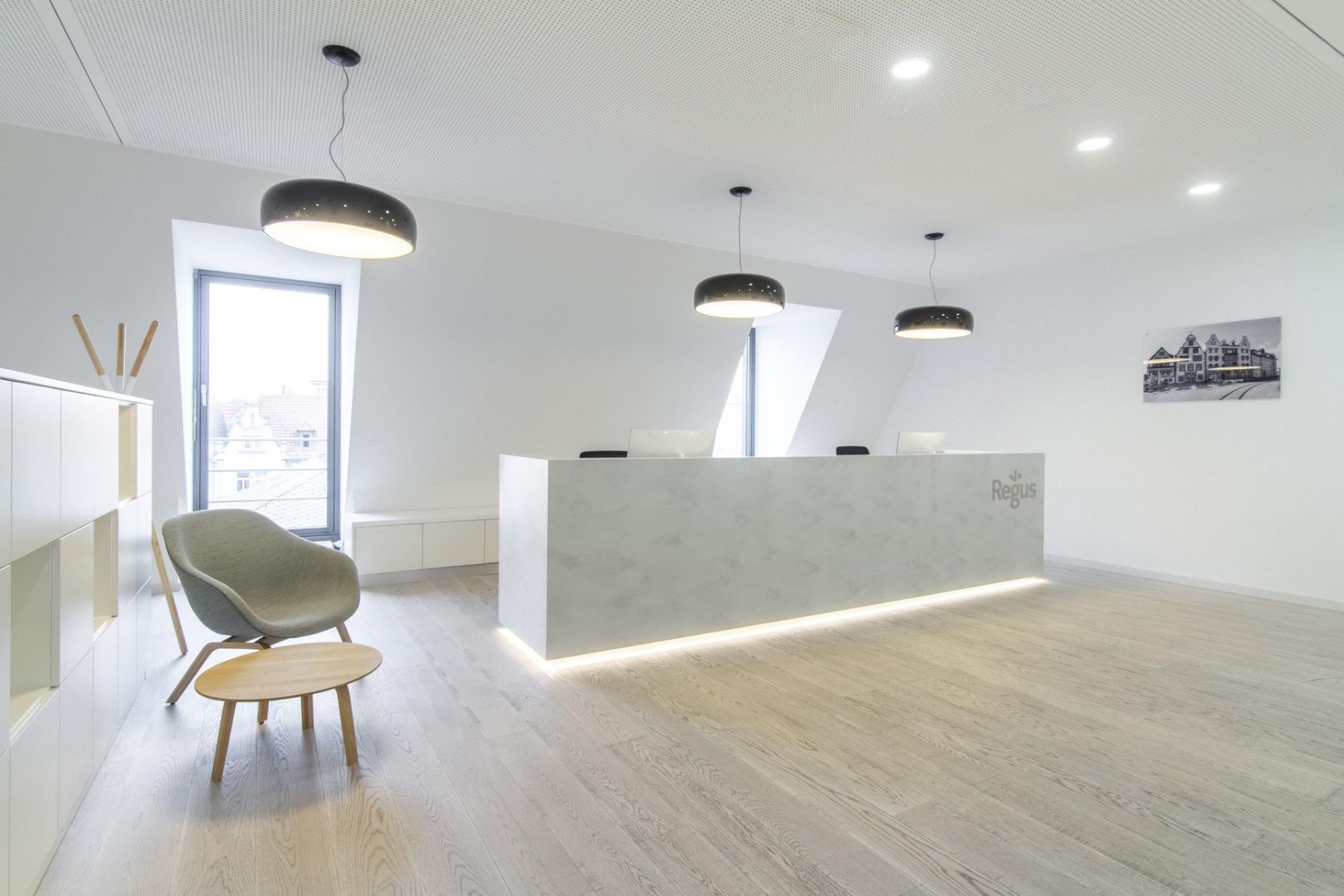 Pronájem kanceláře 1.330 m² — photo 2