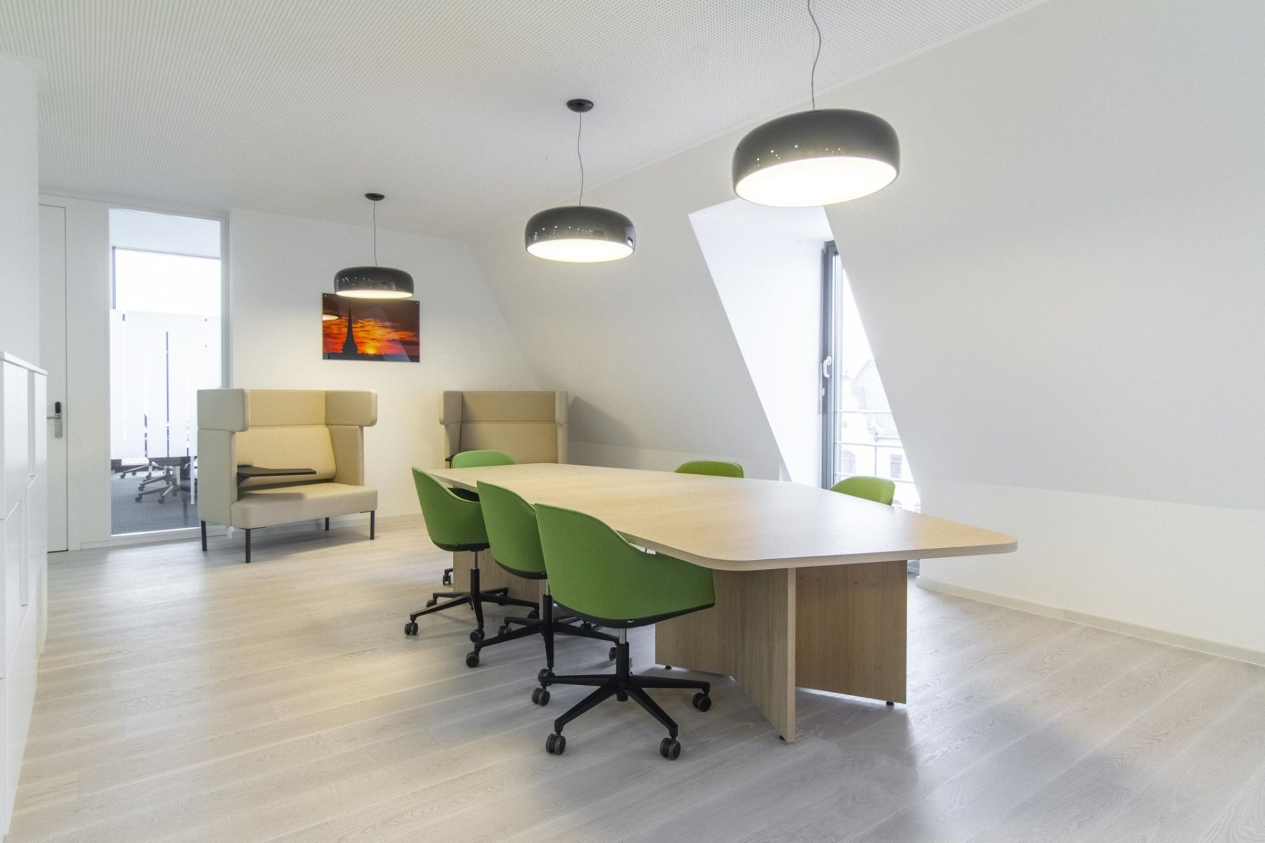 Pronájem kanceláře 1.330 m² — photo 3