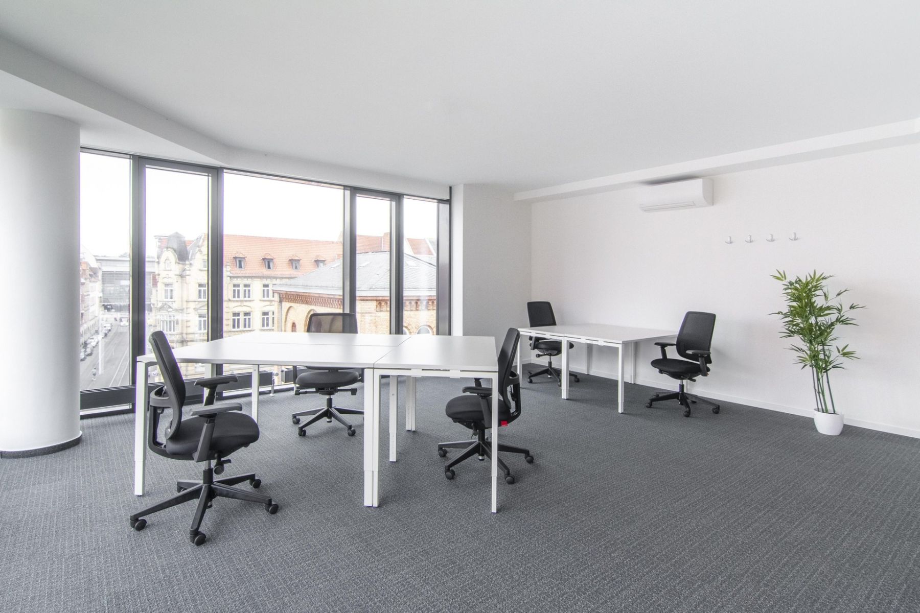 Pronájem kanceláře 1.330 m² — photo 4