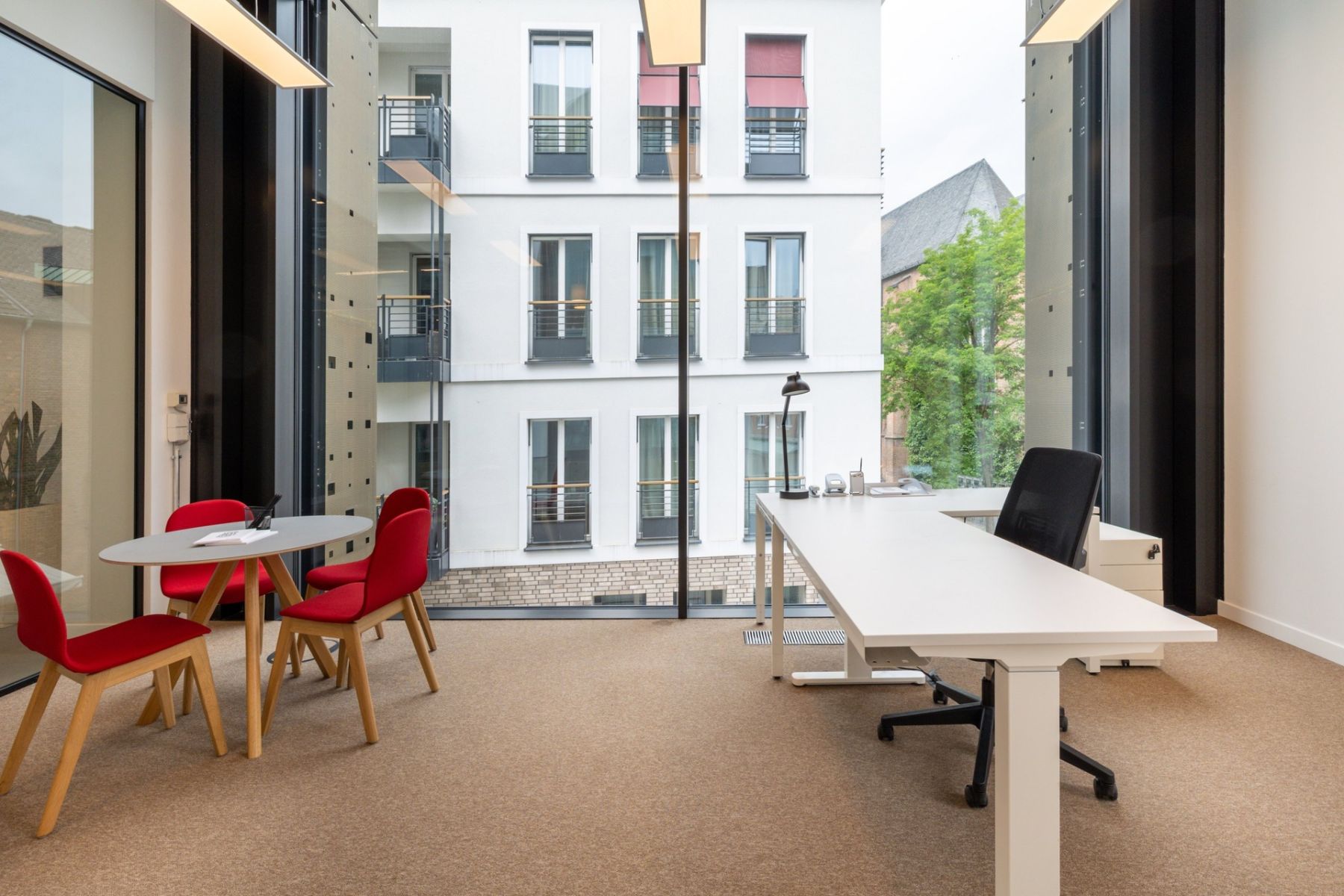 Pronájem kanceláře 1.992 m² — photo 4