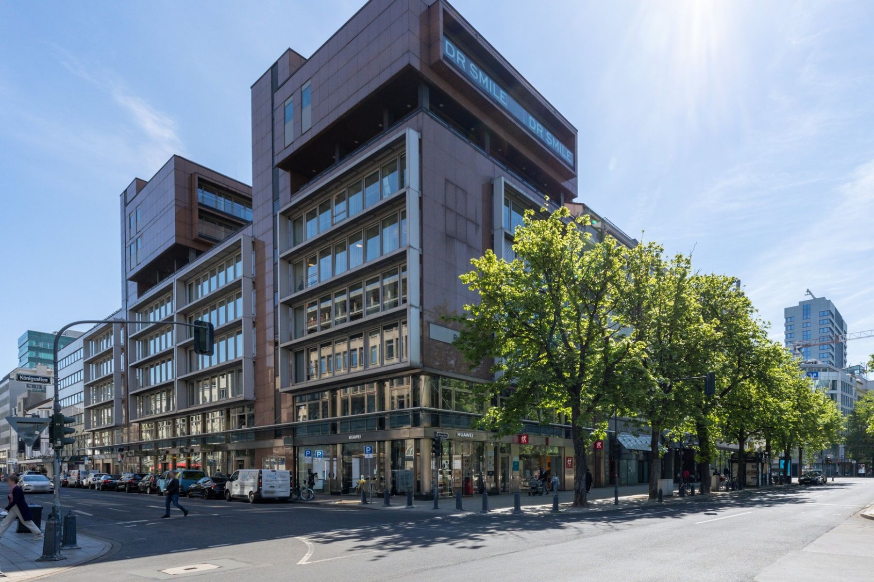 Pronájem kanceláře 1.694 m²