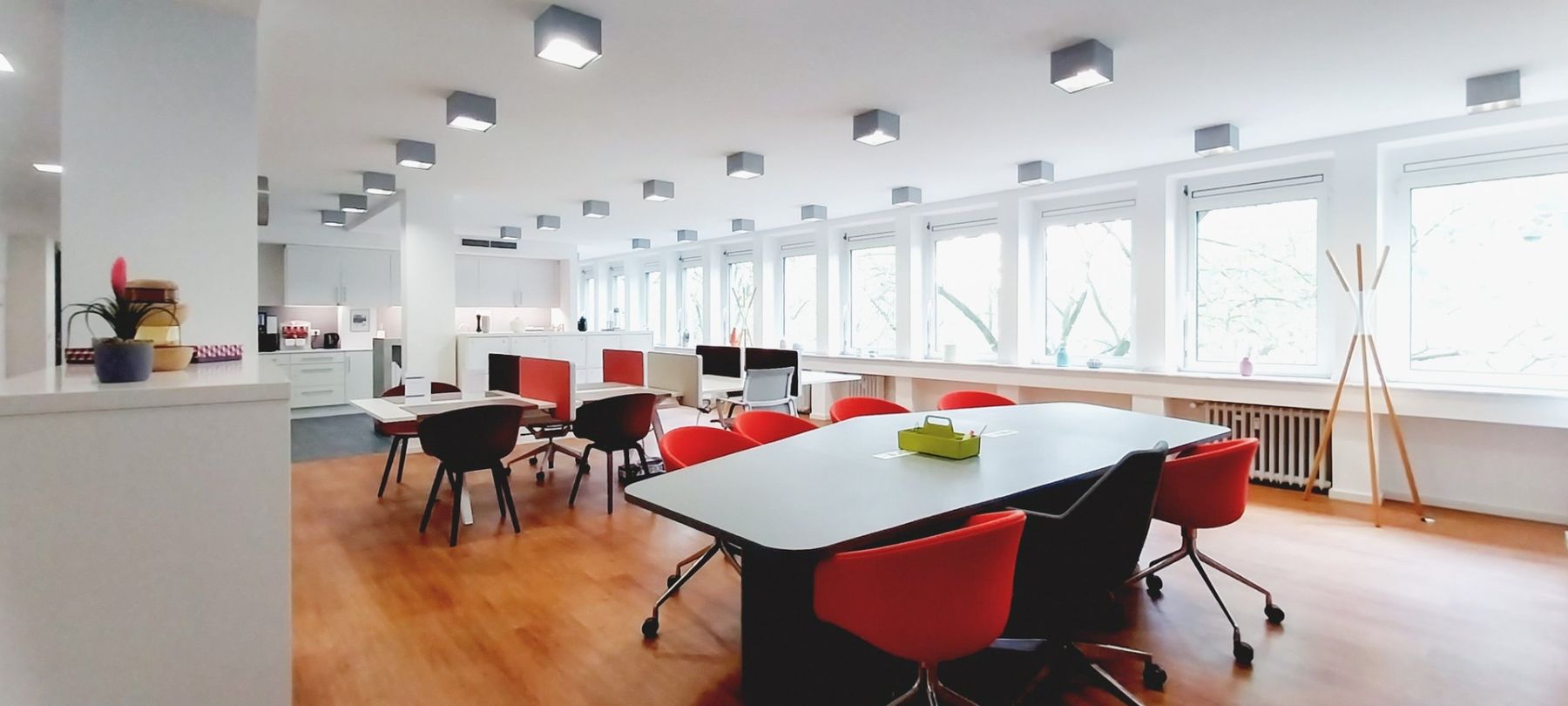 Pronájem kanceláře 1.220 m² — photo 3