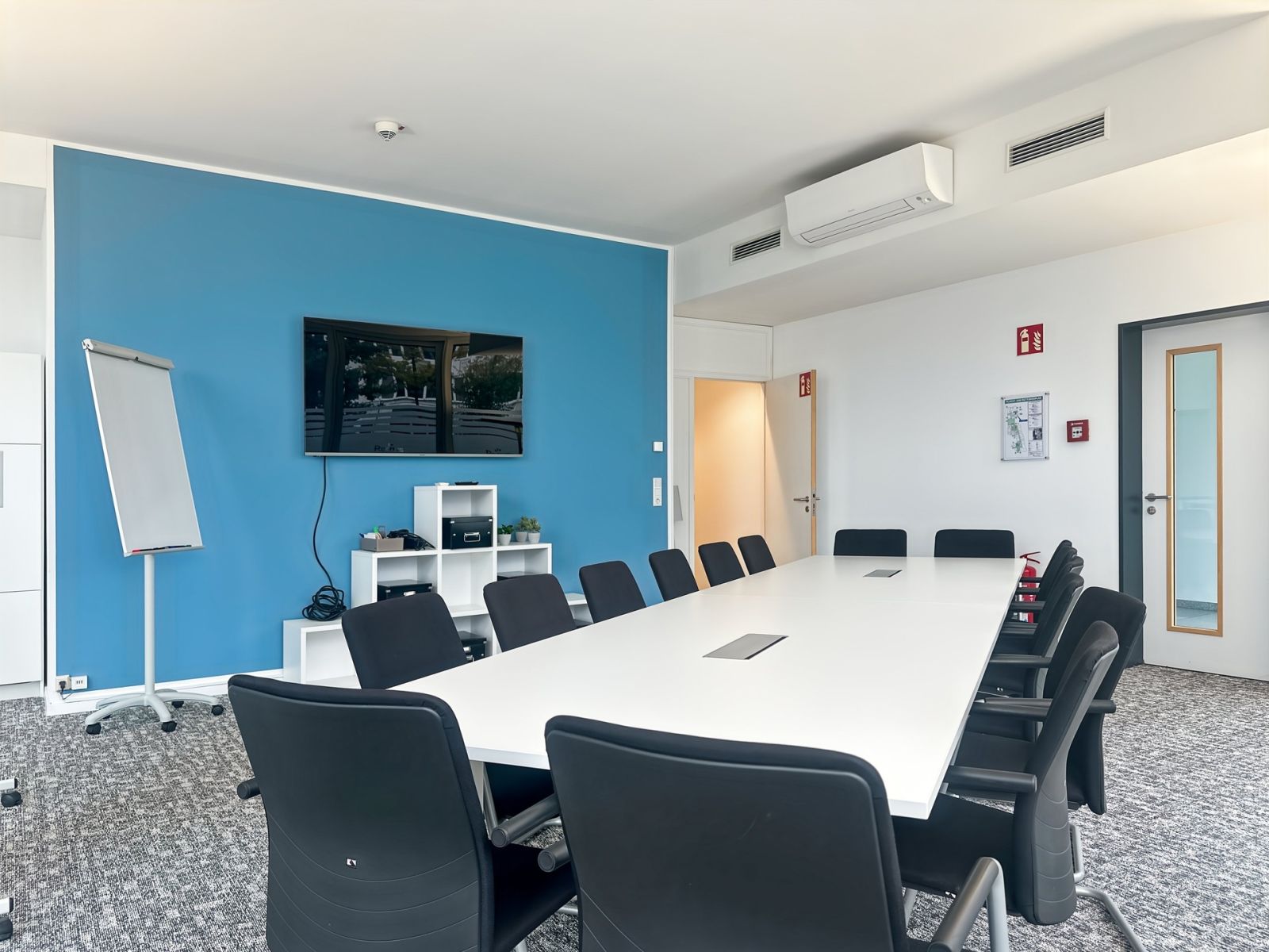 Pronájem kanceláře 1.403 m² — photo 5