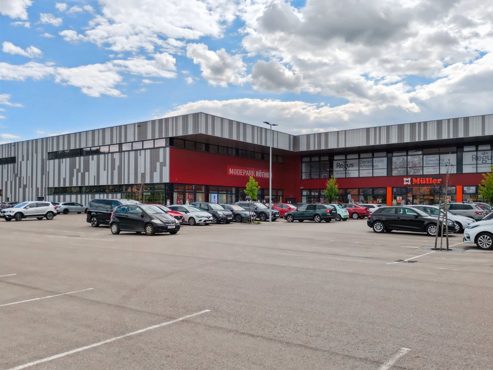 Pronájem kanceláře 1.408 m²