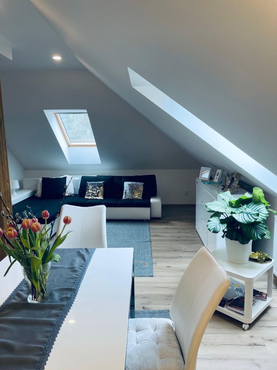Pronájem bytu 2+kk 60 m² — photo 2