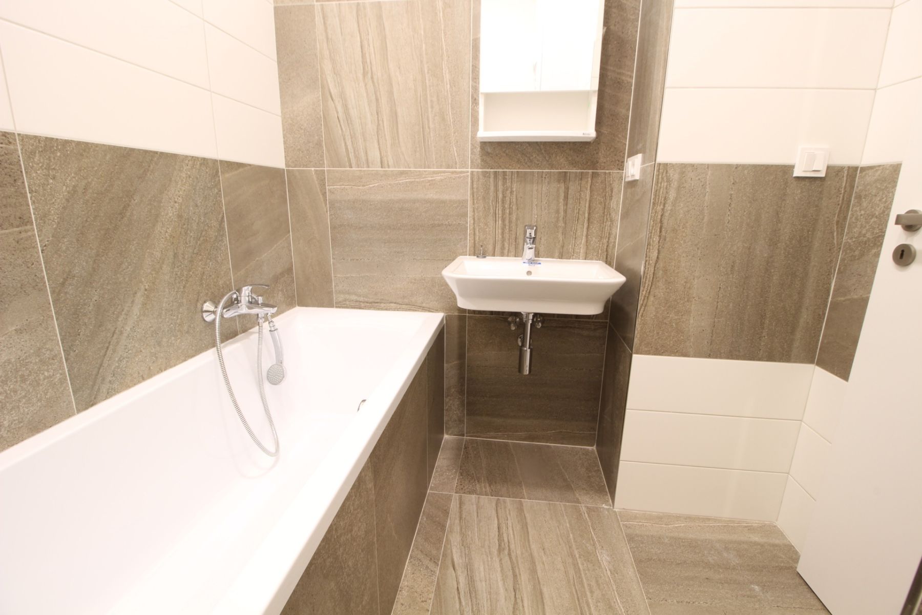 Pronájem bytu 2+kk 51 m² — photo 4