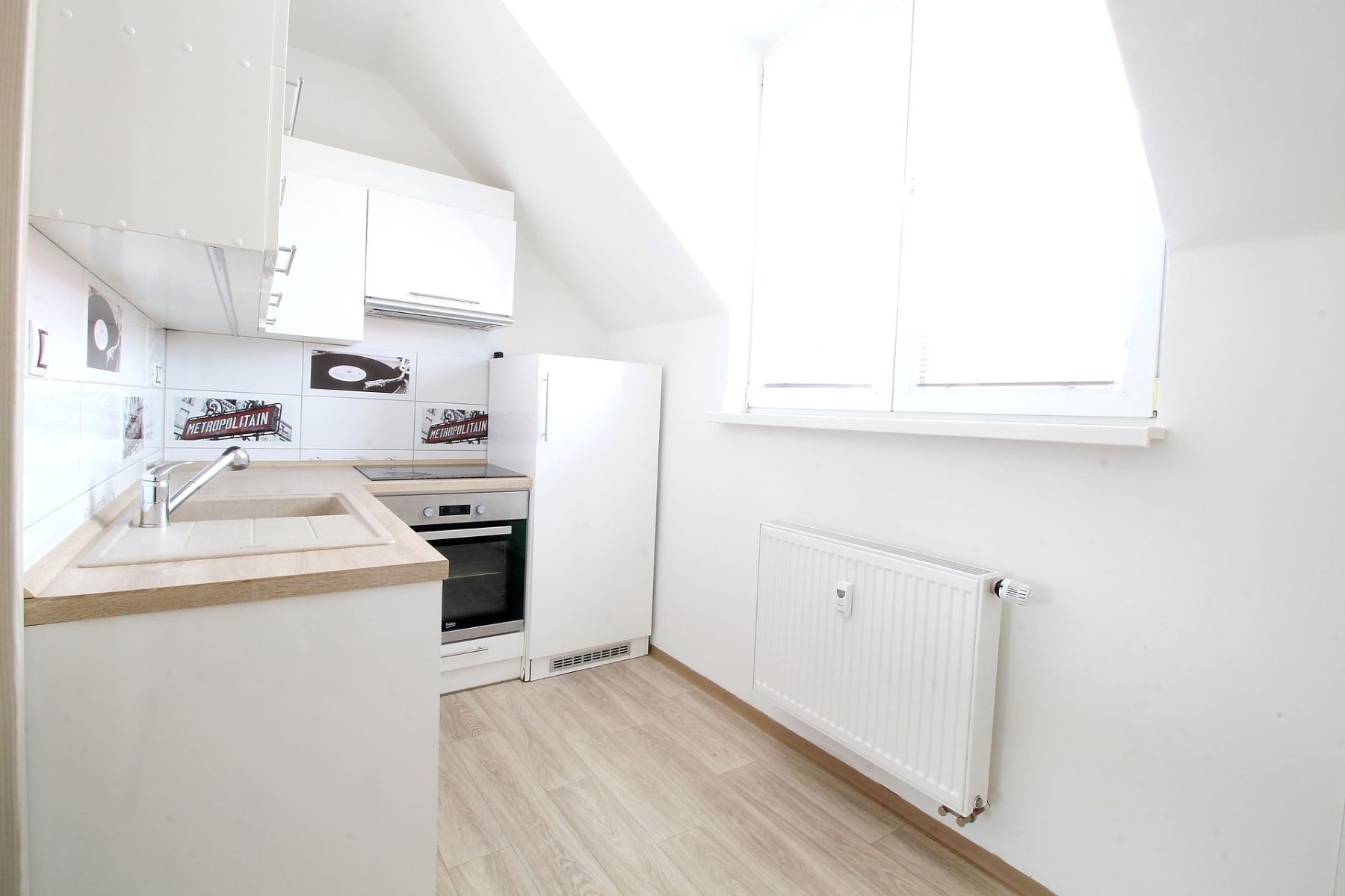 Pronájem bytu 3+kk 68 m² — photo 3