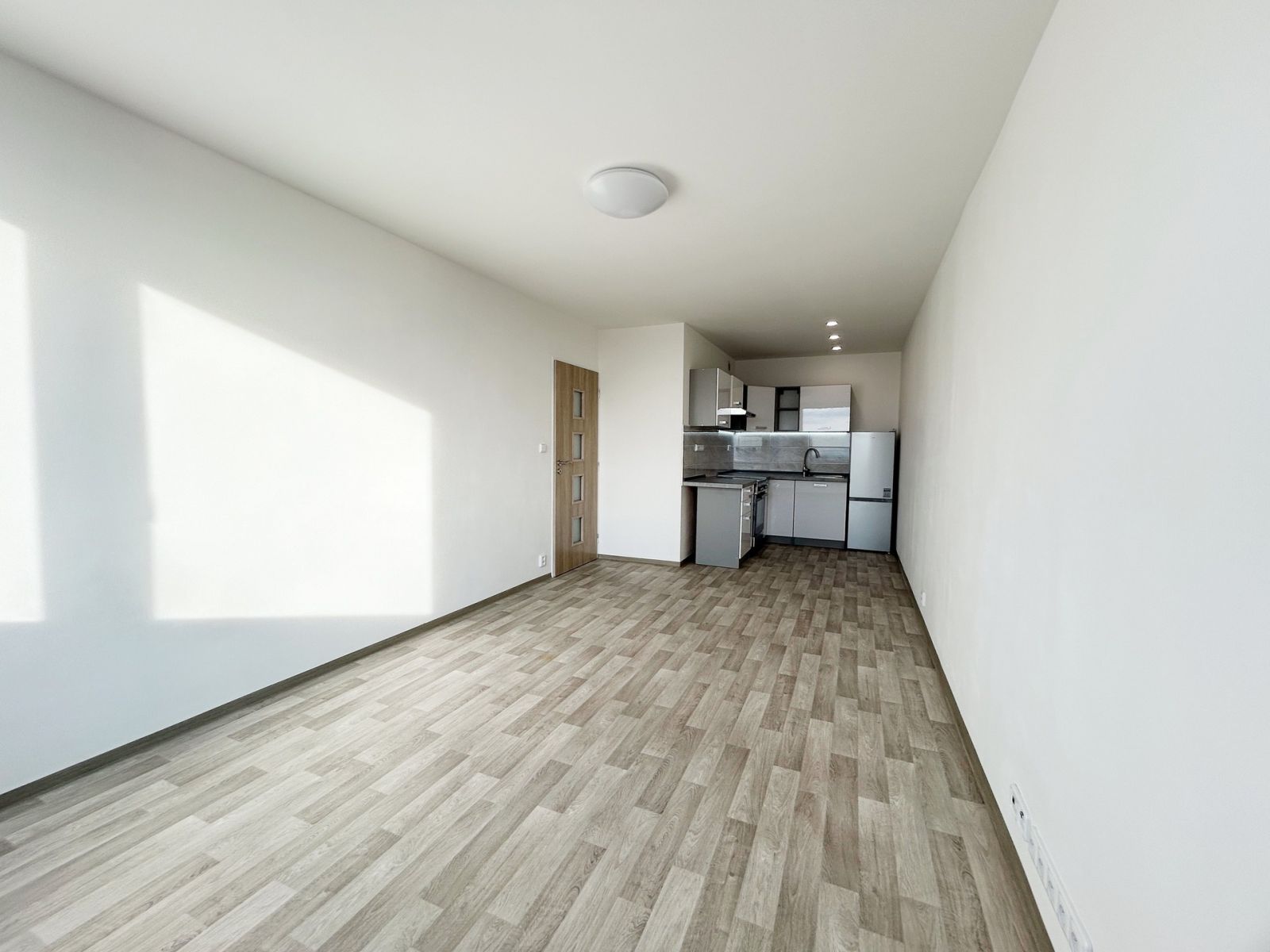 Pronájem bytu 2+kk 45 m² — photo 2