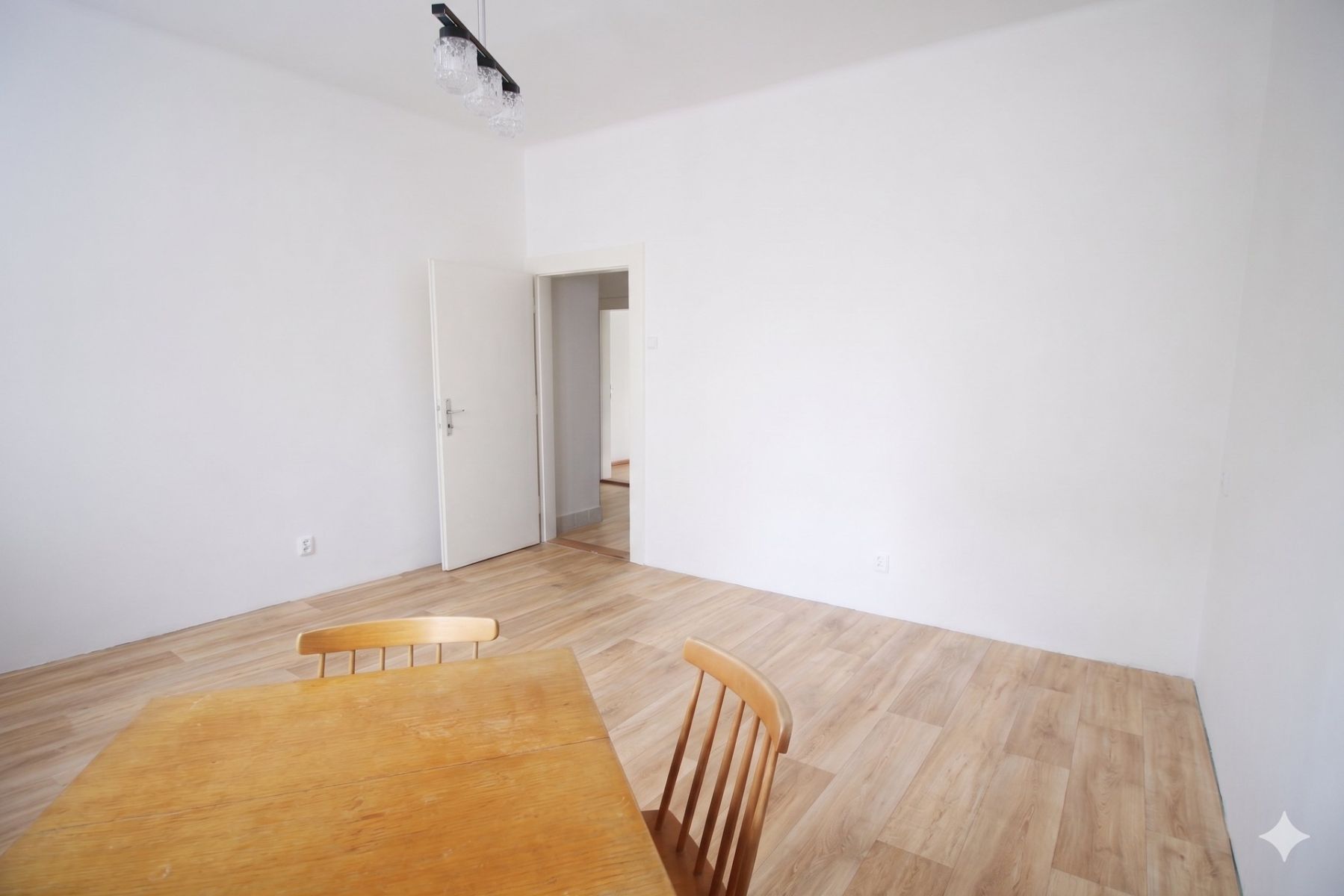 Pronájem bytu 4+kk 90 m² — photo 2