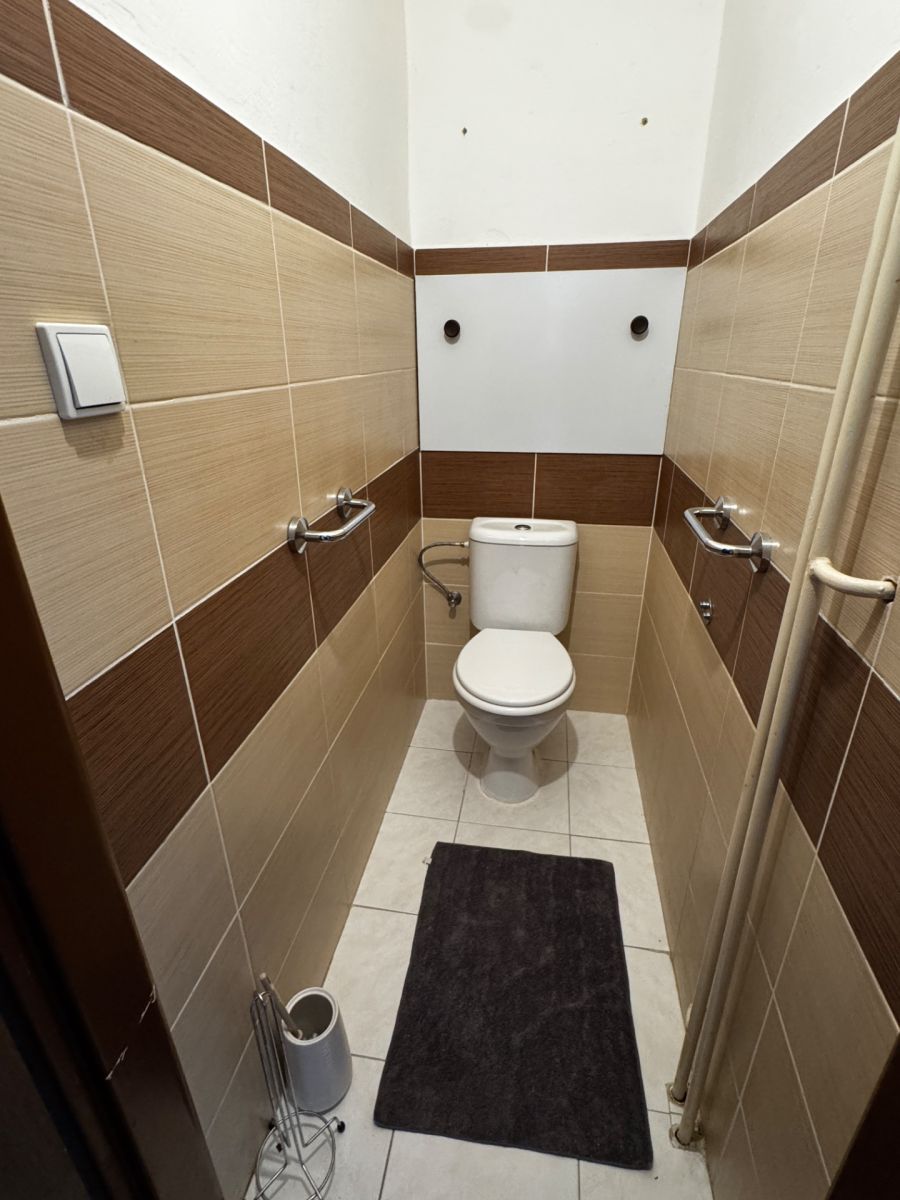 Pronájem bytu 3+kk 70 m² — photo 3