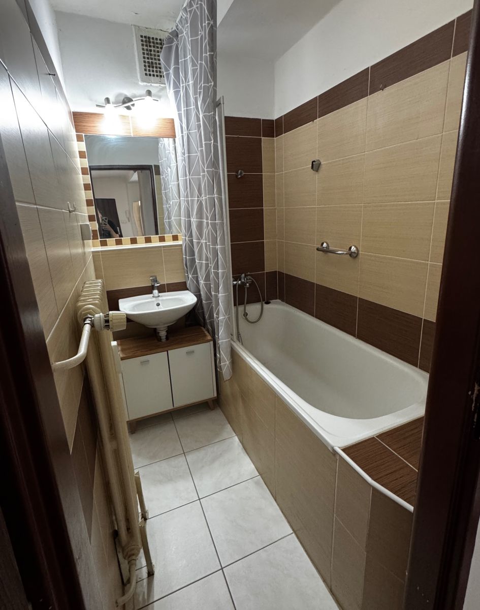 Pronájem bytu 3+kk 70 m² — photo 2