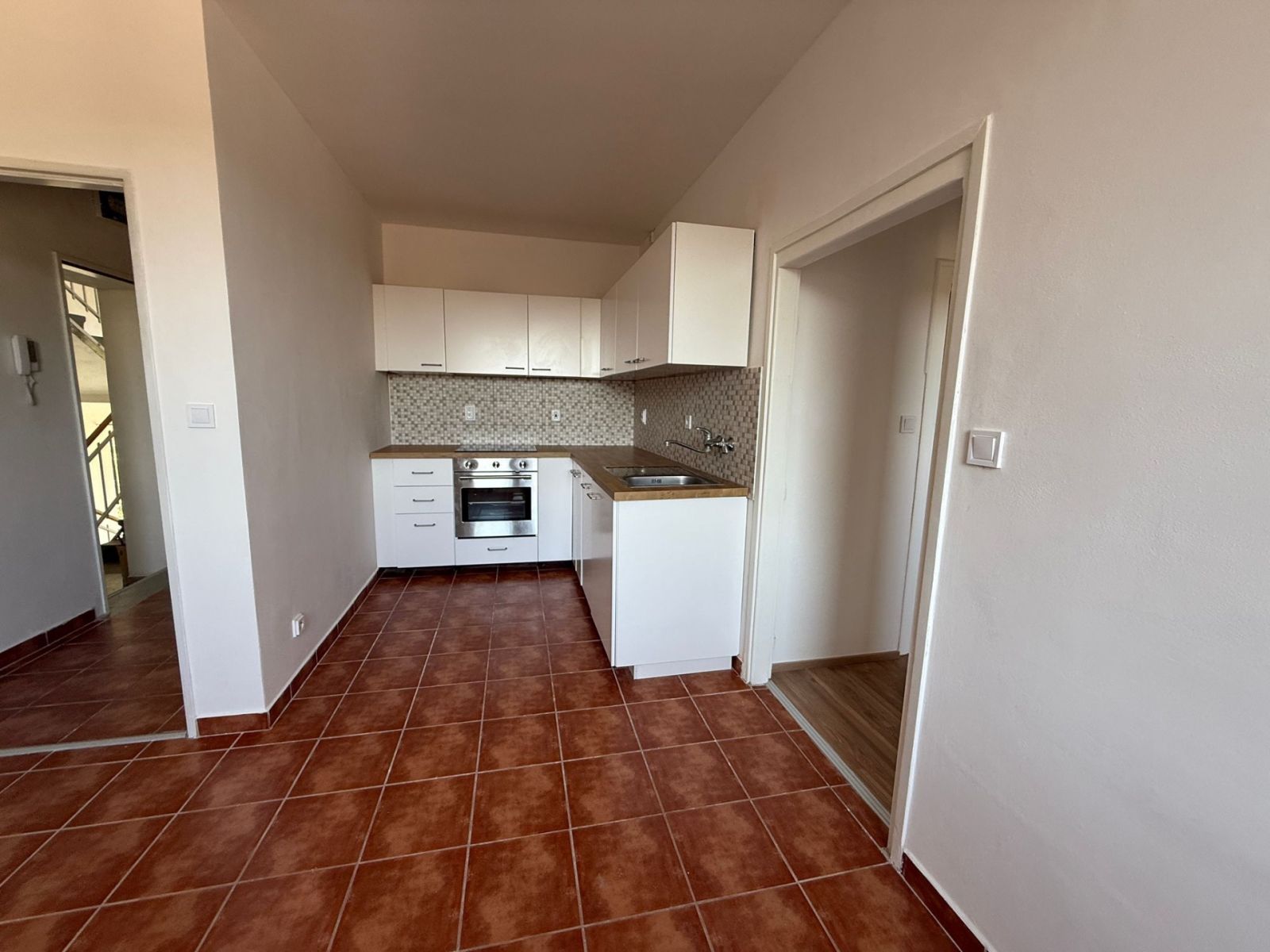 Pronájem bytu 2+kk 49 m² — photo 3