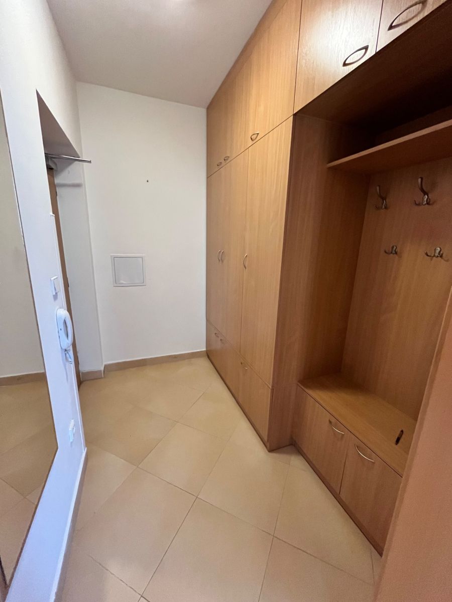 Pronájem bytu 2+kk 70 m² — photo 2