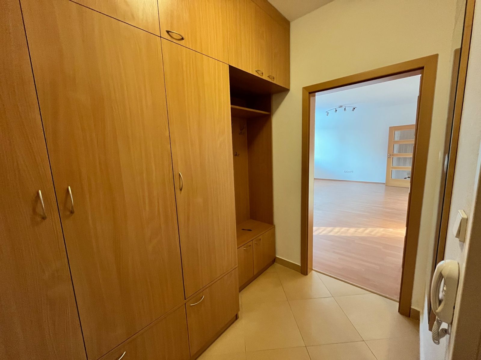 Pronájem bytu 2+kk 70 m² — photo 3