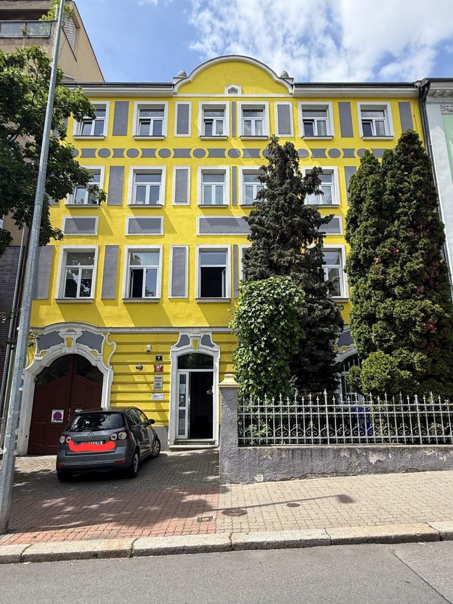 Pronájem kanceláře 150 m²