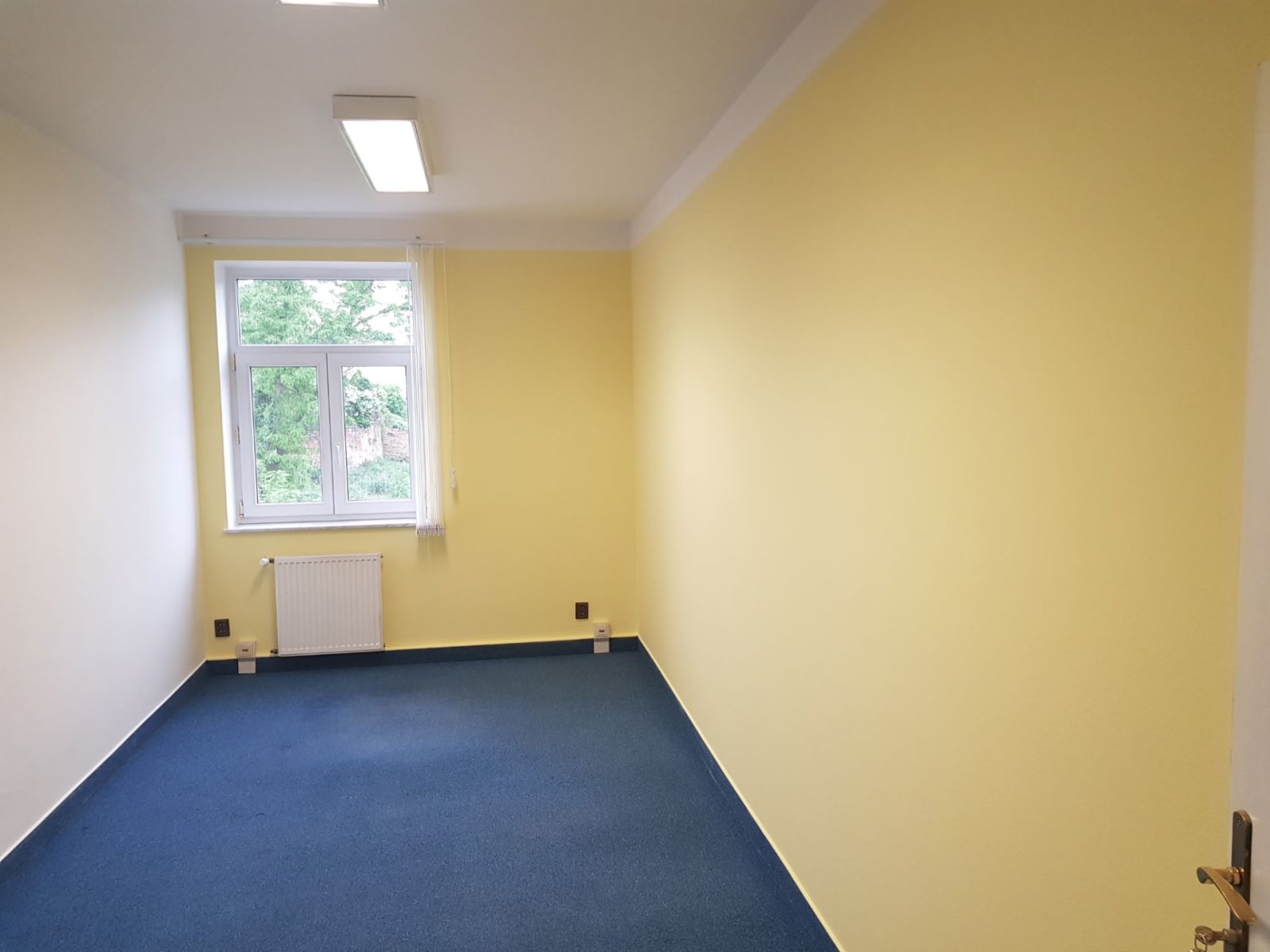 Pronájem kanceláře 150 m² — photo 4
