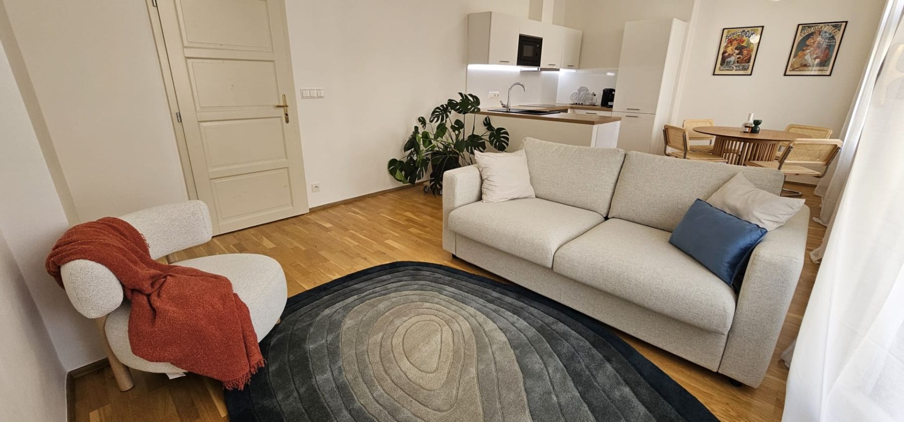Pronájem bytu 2+kk 59 m² — photo 2