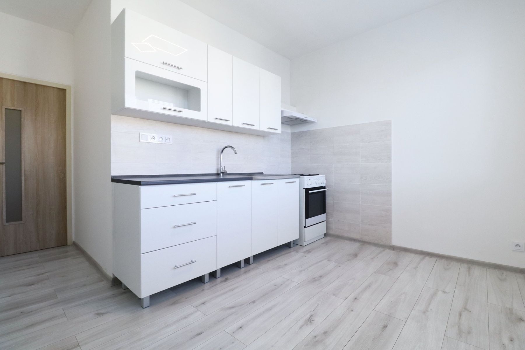 Pronájem bytu 2+1 58 m² — photo 2