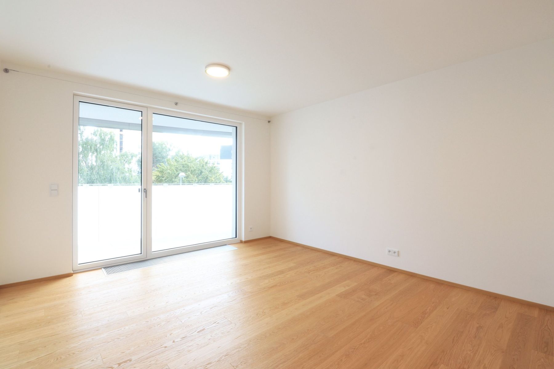 Pronájem bytu 1+kk 32 m² — photo 2