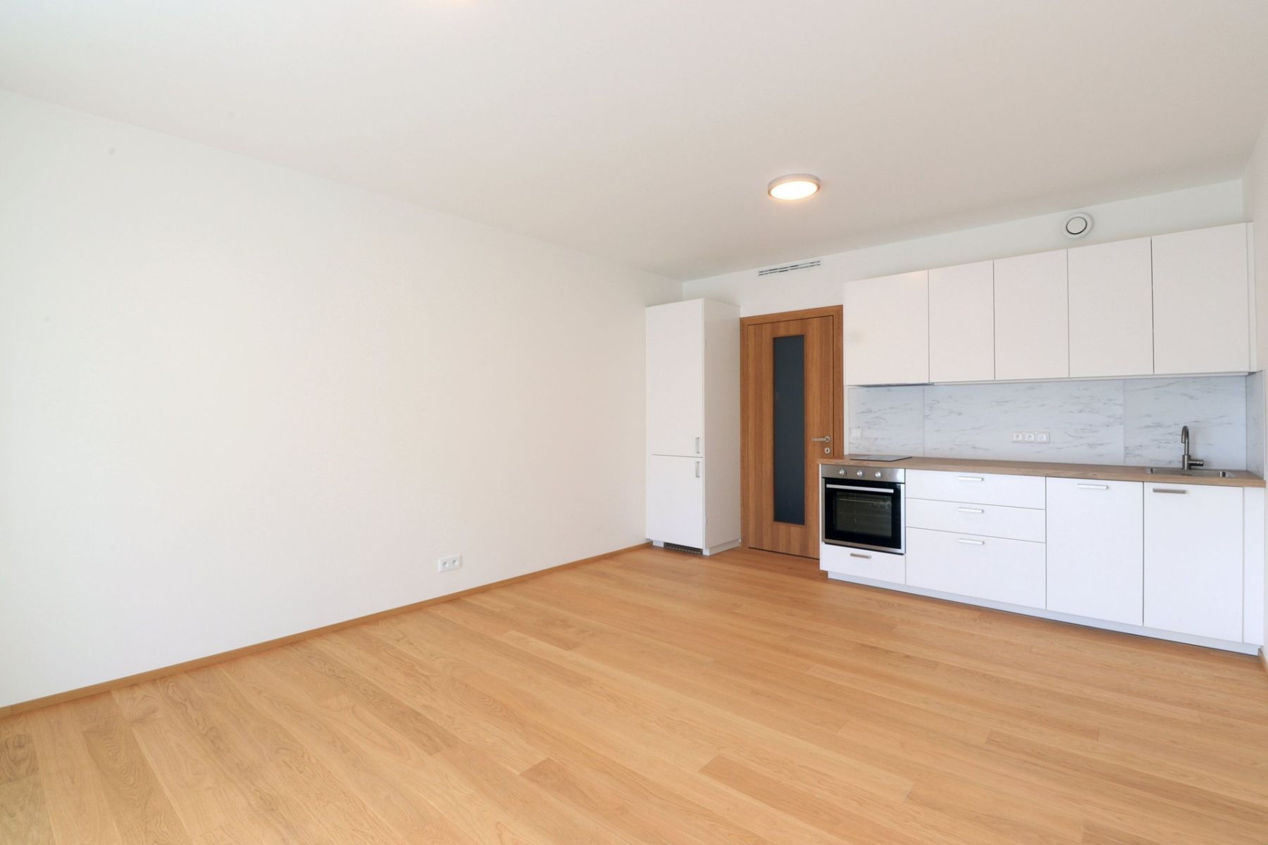 Pronájem bytu 1+kk 32 m² — photo 4