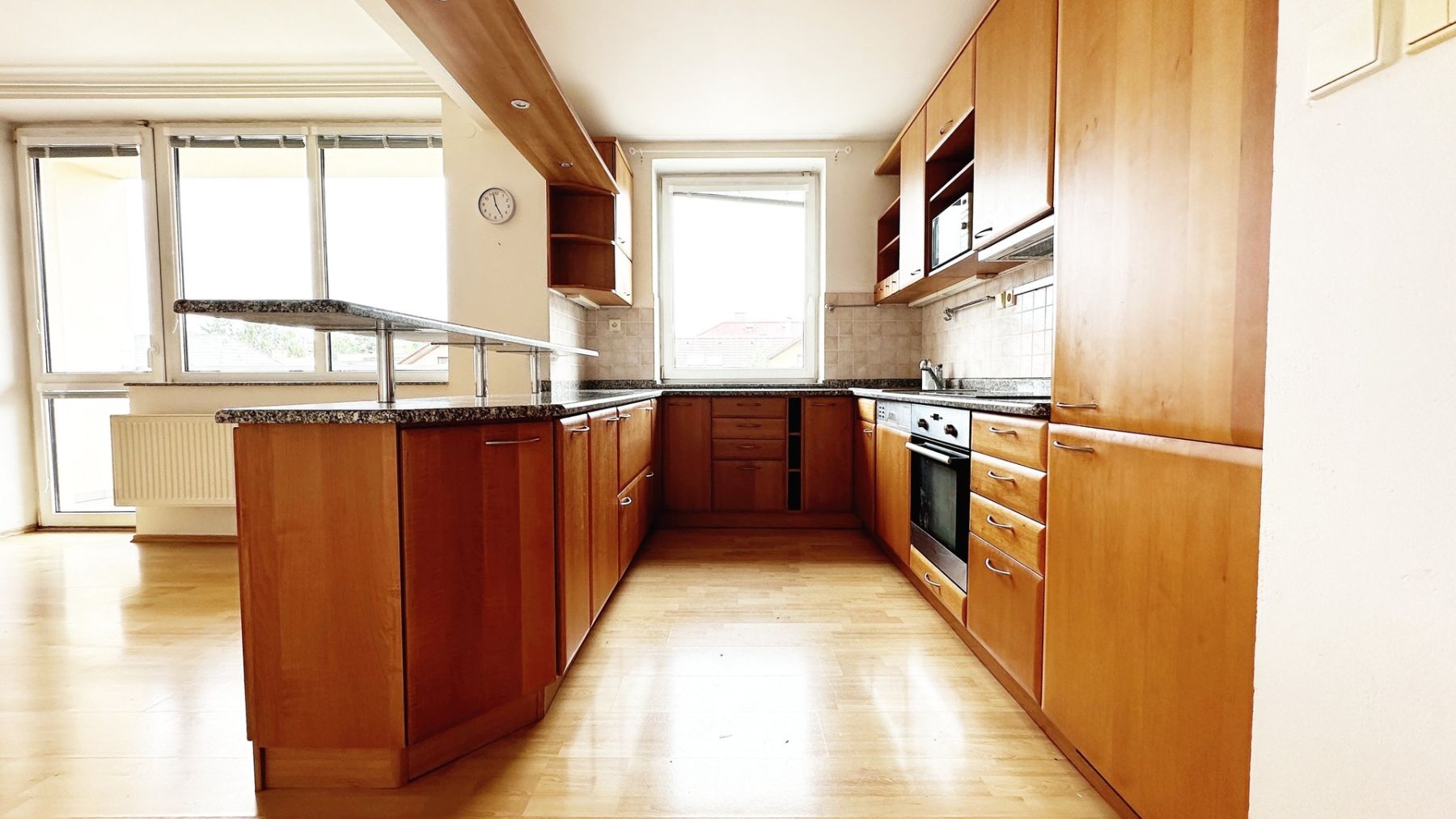 Pronájem bytu 3+kk 96 m² — photo 2