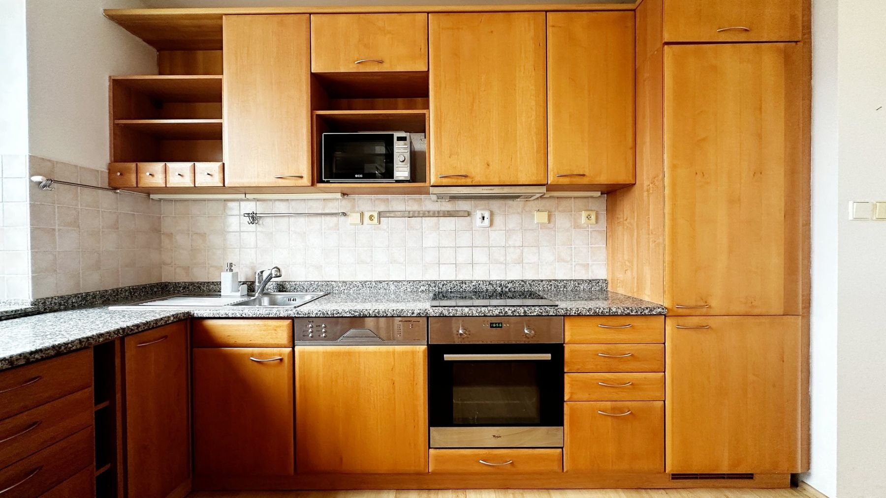 Pronájem bytu 3+kk 96 m² — photo 3
