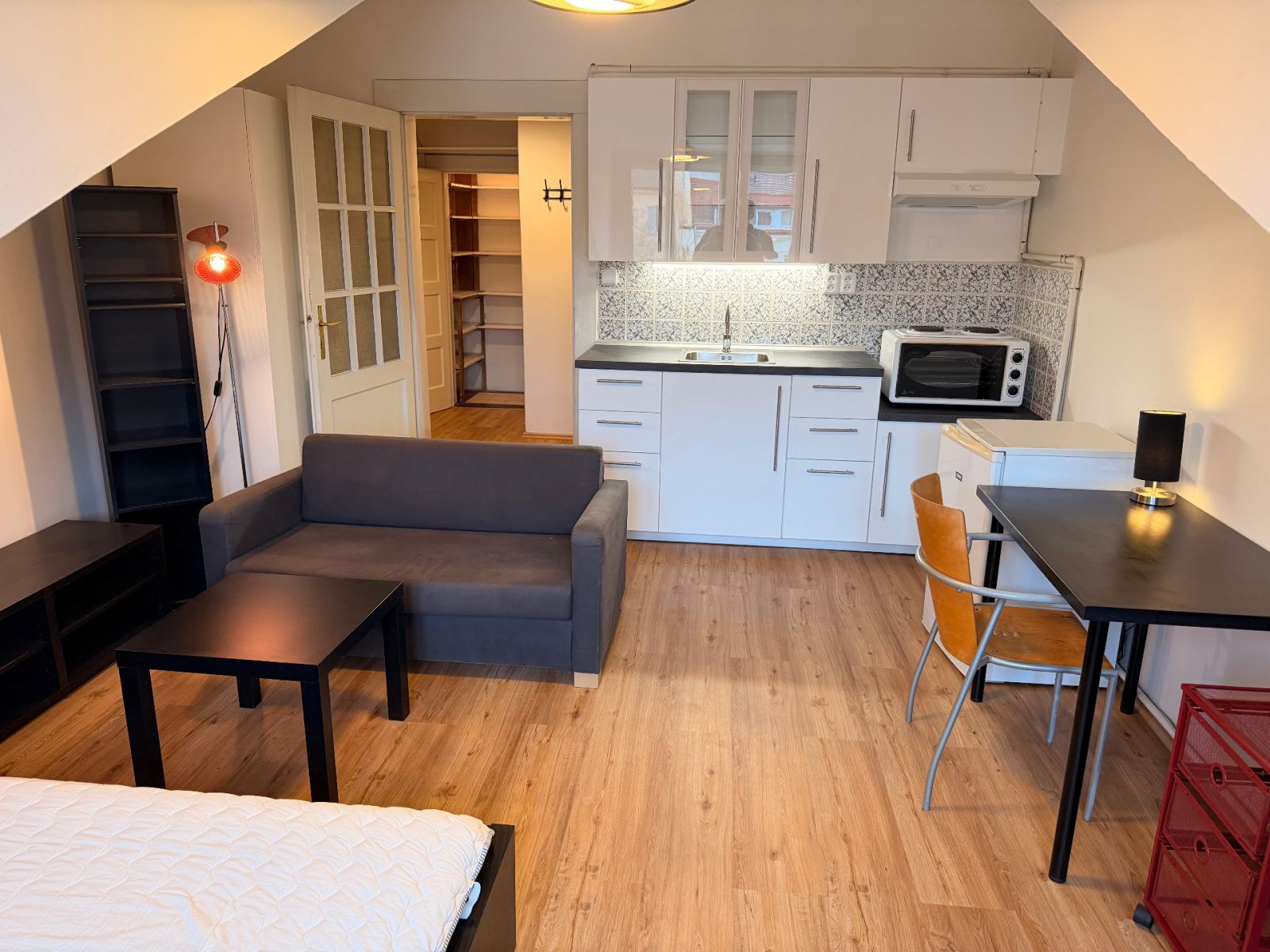 Pronájem bytu Garsoniéra 28 m² — photo 2