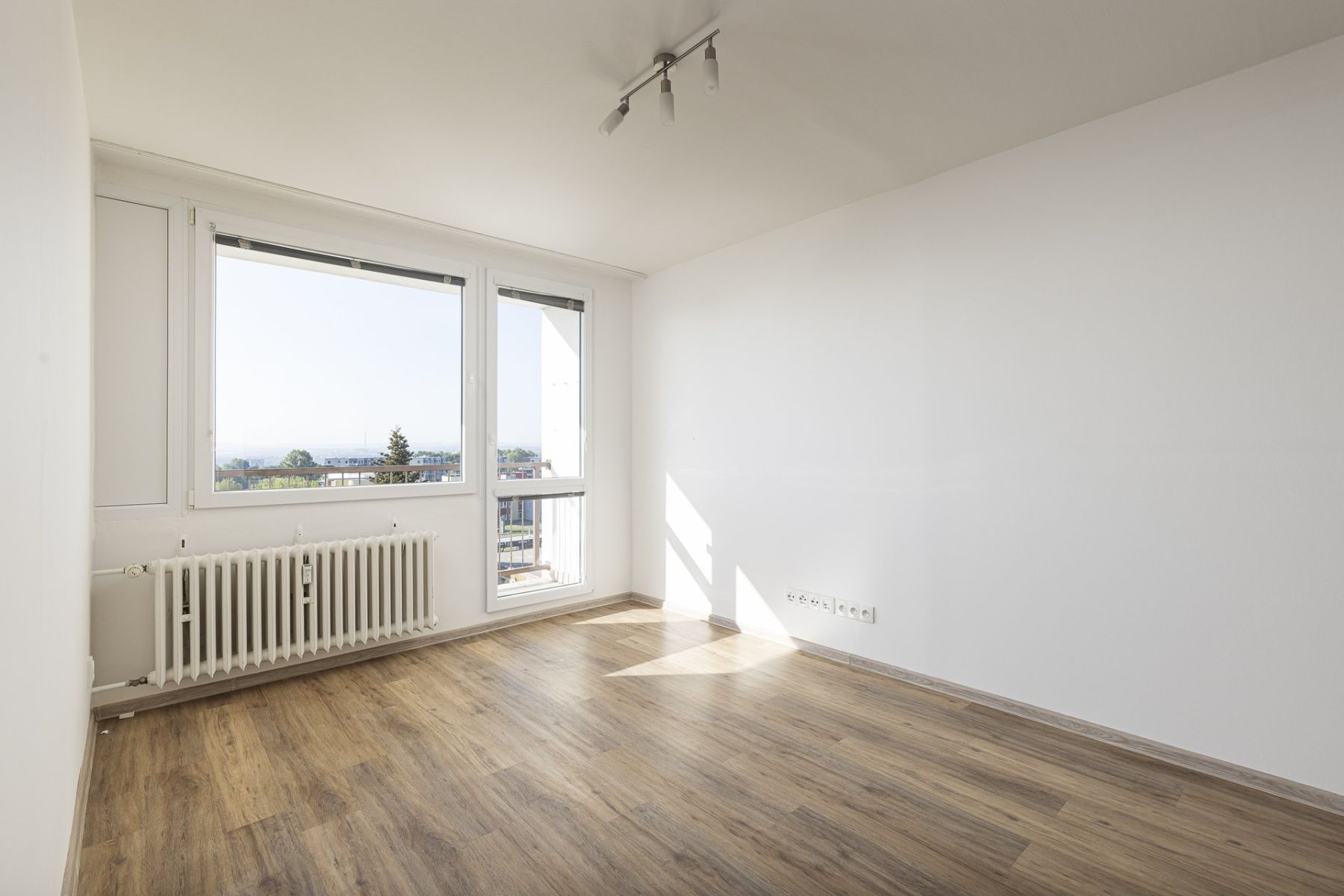 Pronájem bytu 2+kk 41 m² — photo 2