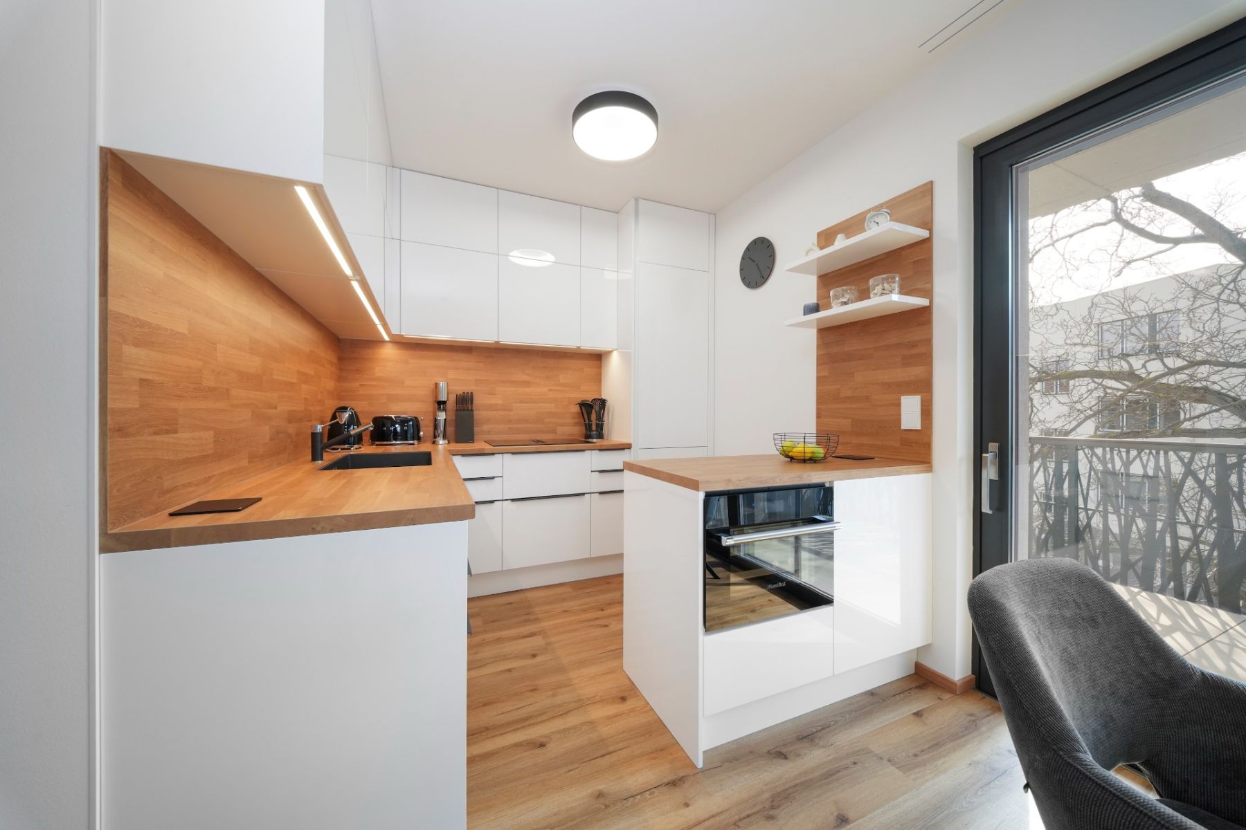 Prodej bytu 2+kk 65 m² — photo 2
