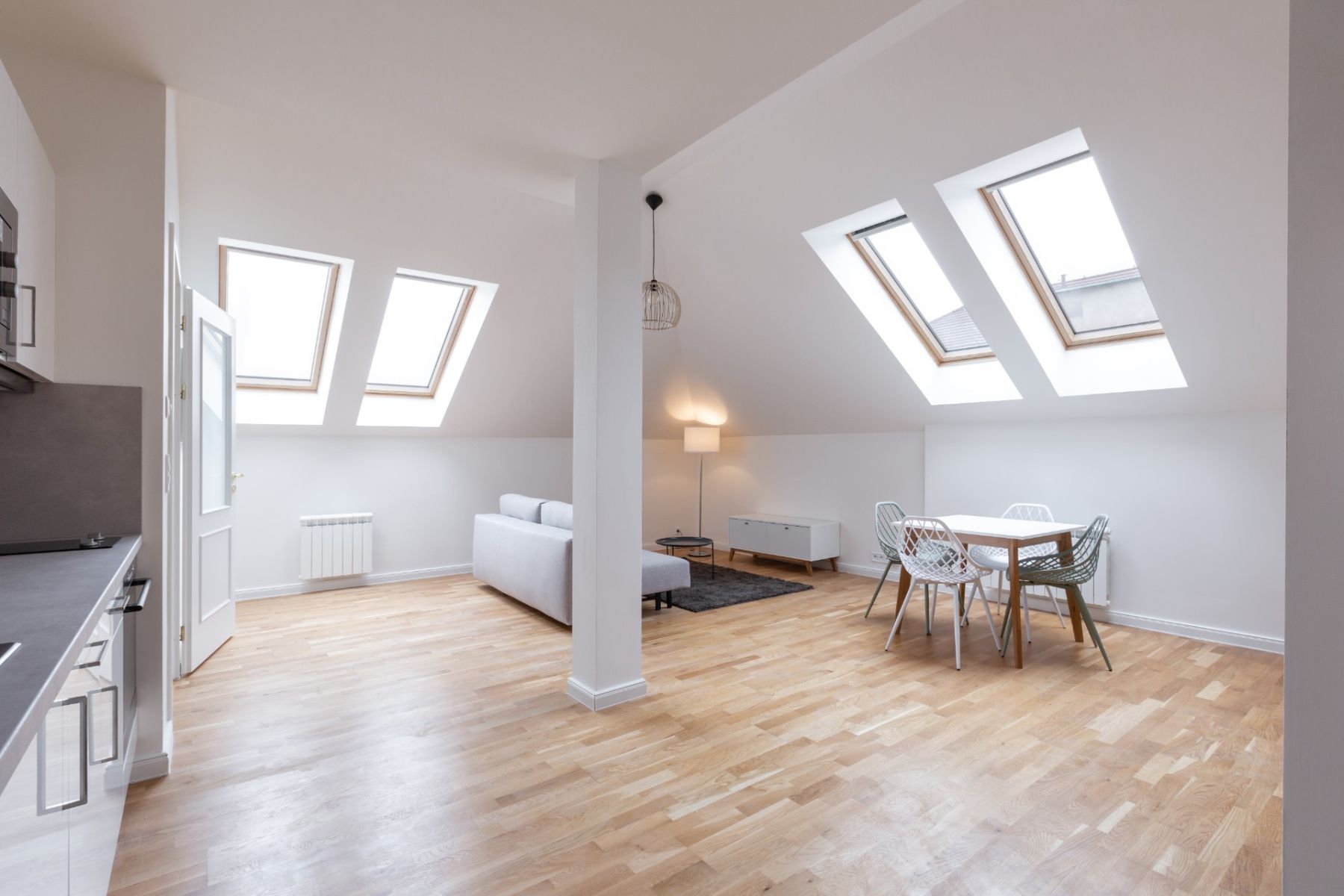 Pronájem bytu 3+kk 112 m² — photo 2