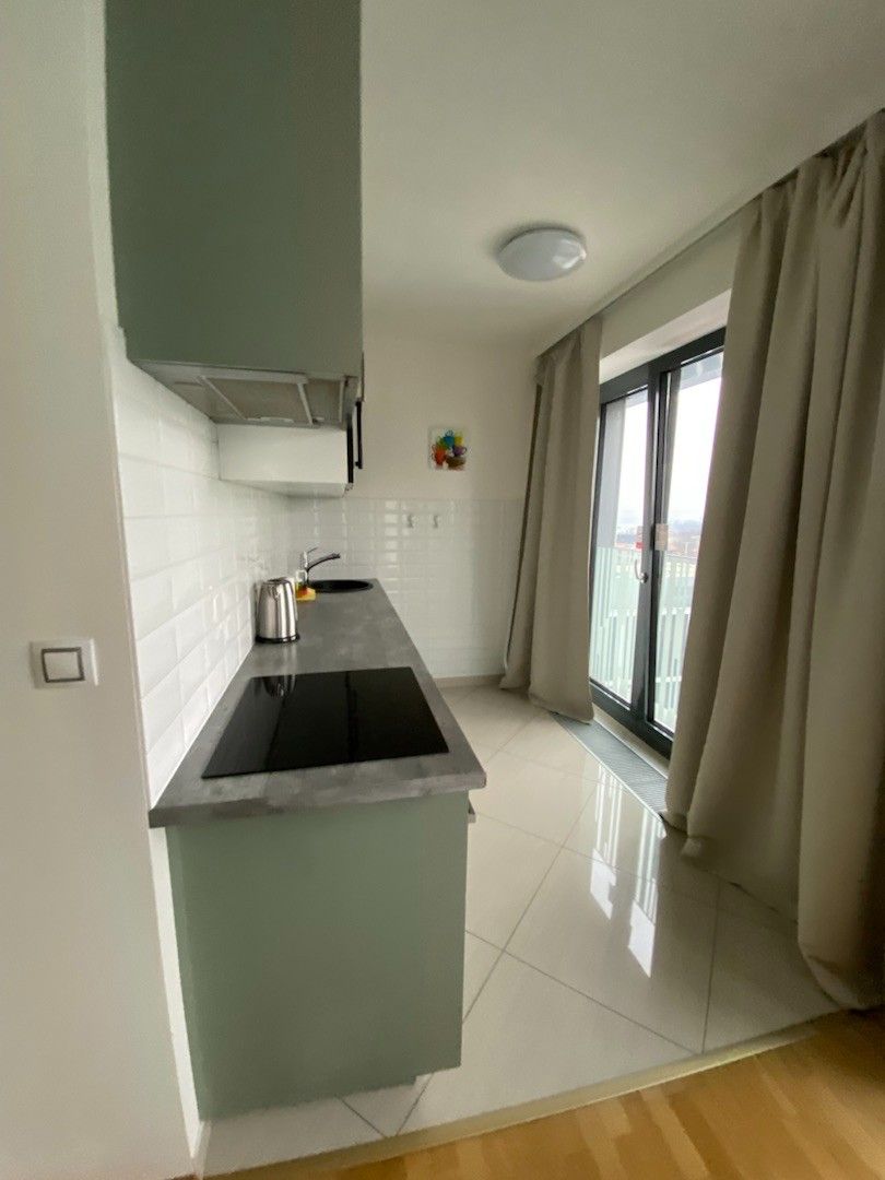 Pronájem bytu 2+kk 75 m² — photo 2