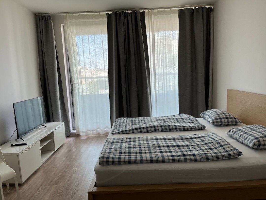 Pronájem bytu 1+kk 38 m²