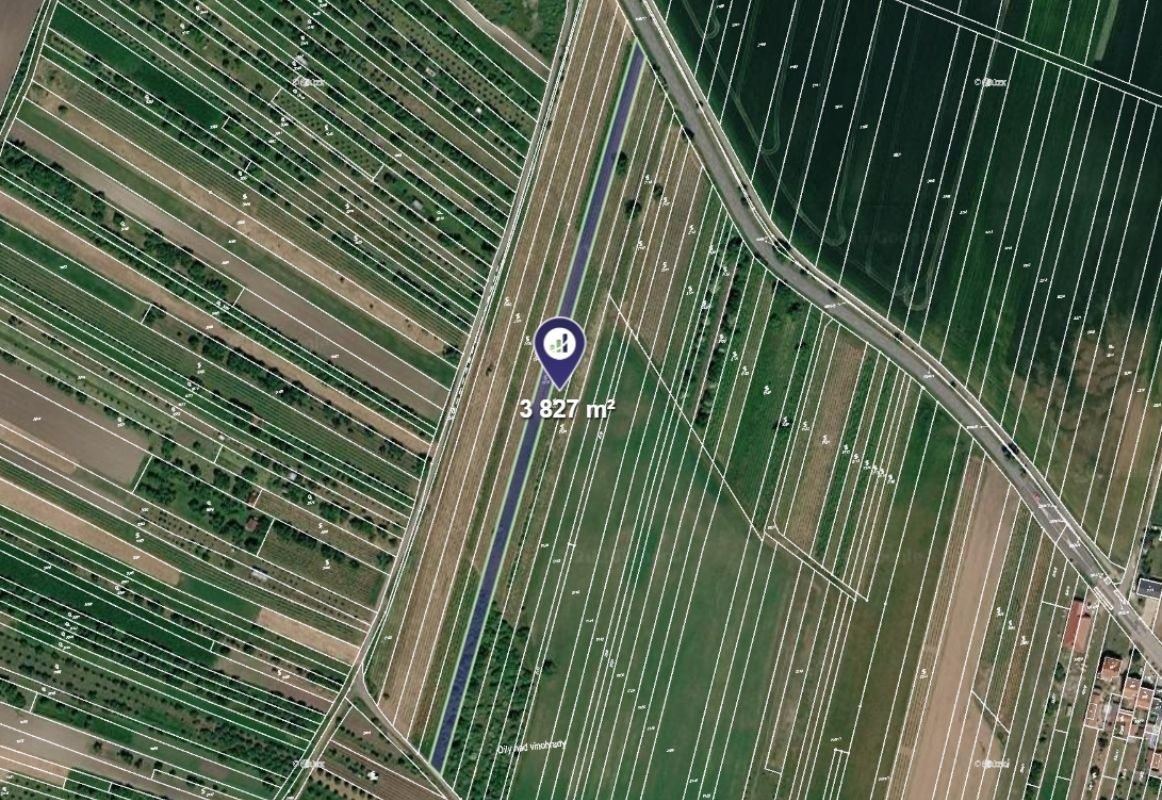Prodej pozemku 3.827 m²