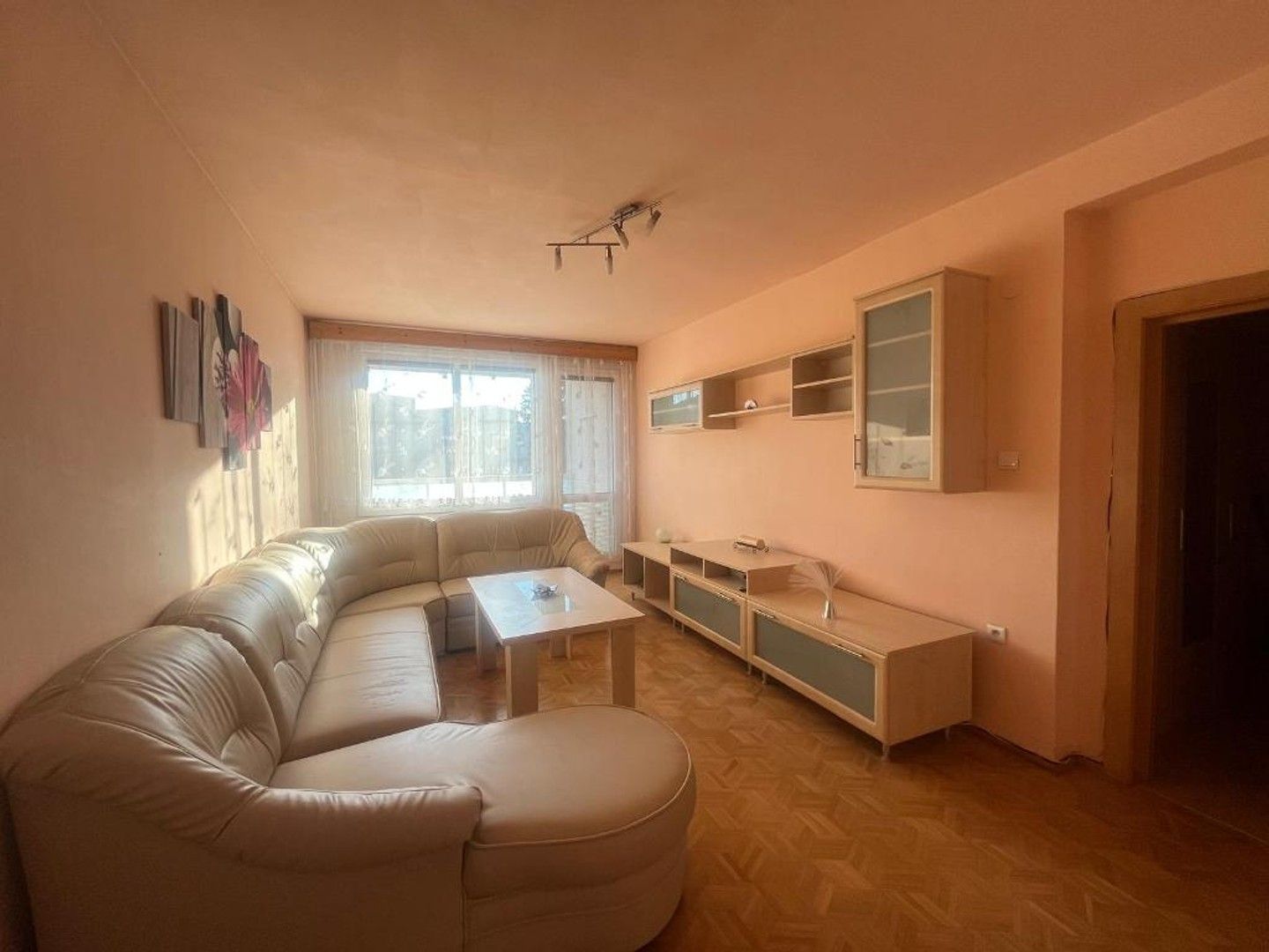 Pronájem bytu 2+1 62 m², Opočno – náhled fotky 2
