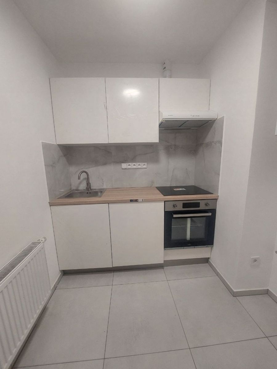 Pronájem bytu 1+1 43 m² — photo 2